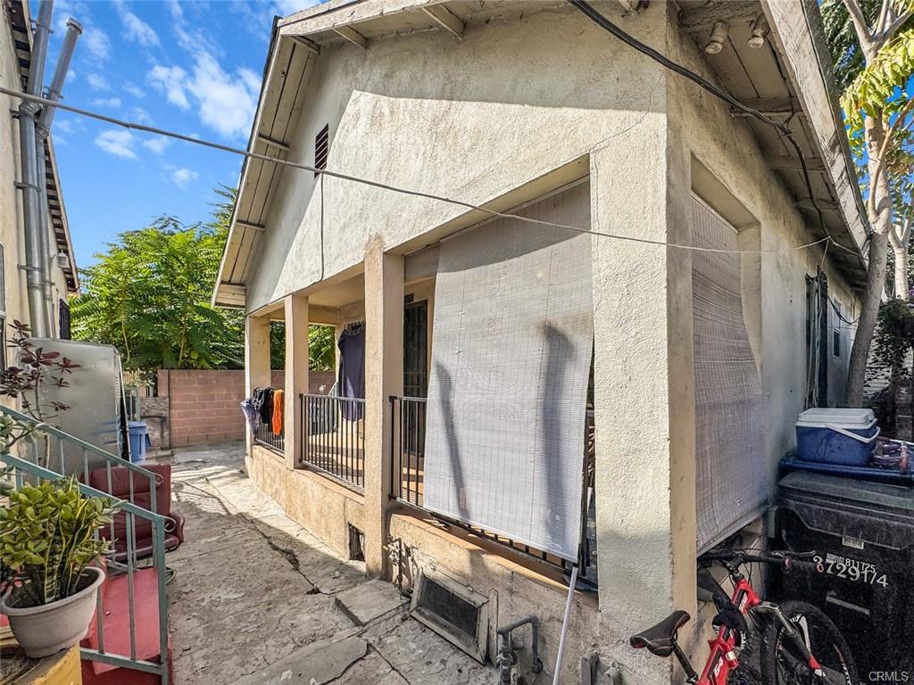 Los Angeles, California, 90011, United States, 12 Bedrooms Bedrooms, ,Residential,For Sale,1986052