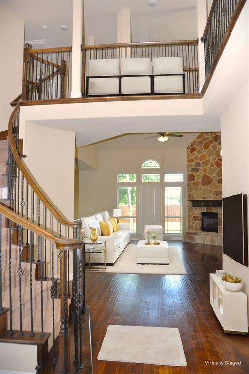 218 Crestview Drive, Midlothian, Texas, 76065, United States, 5 Bedrooms Bedrooms, ,5 BathroomsBathrooms,Residential,For Sale,218 crestview DR,1556198