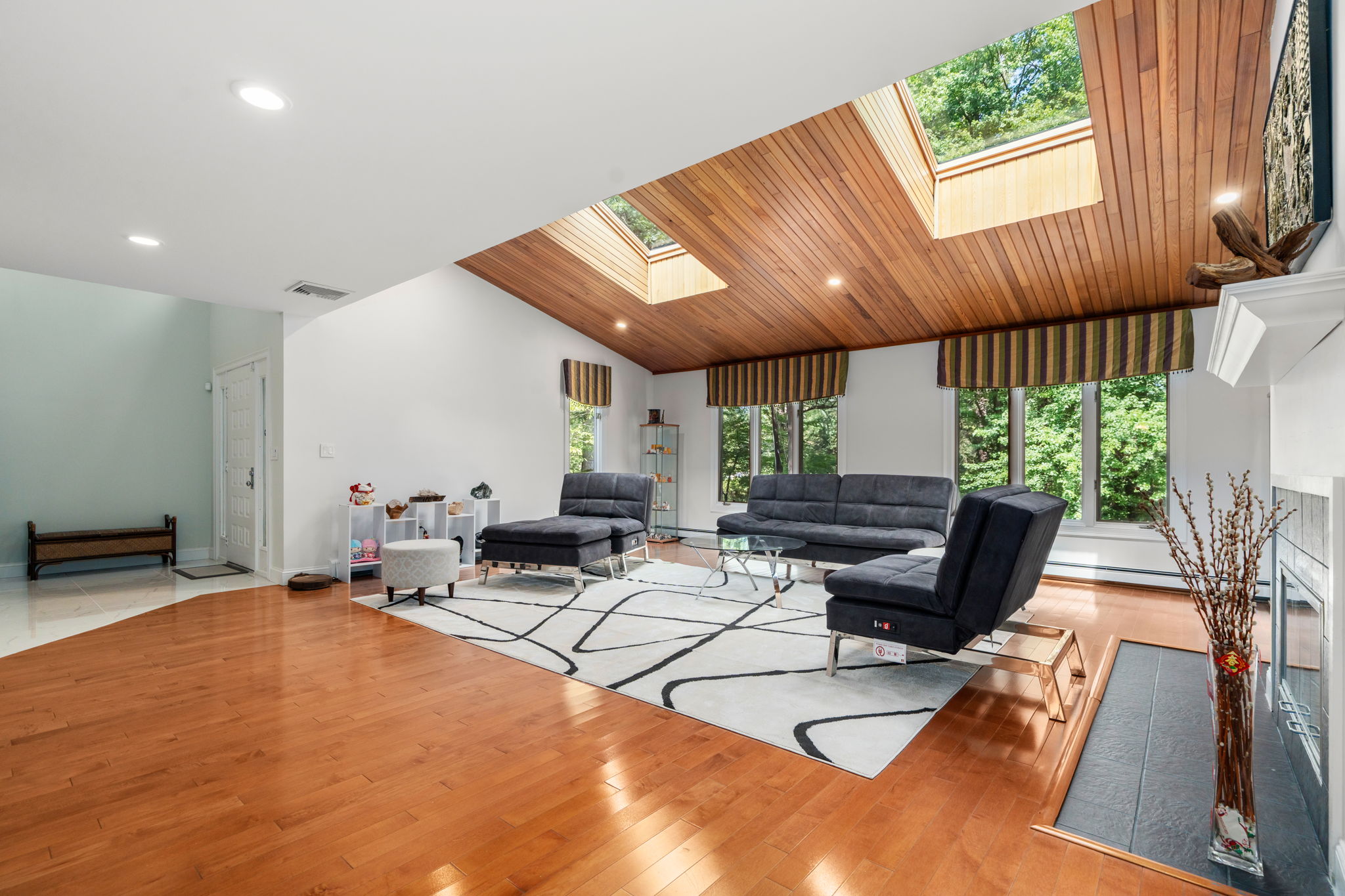  47 Dedham Street, Sharon, MA, 02067 - 物件實景