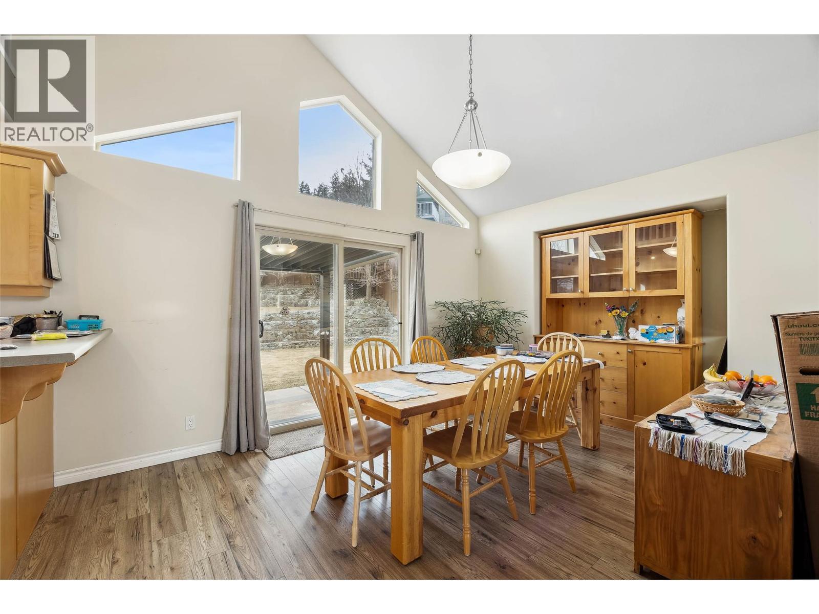 KAMLOOPS, British Columbia, V1S 1X9, CA, 4 Bedrooms Bedrooms, ,2 BathroomsBathrooms,Residential,For Sale,1950307