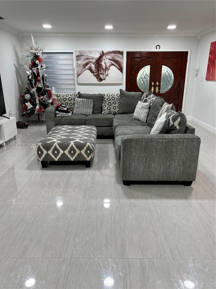 Miami, Florida, 33155, United States, 6 Bedrooms Bedrooms, ,4 BathroomsBathrooms,Residential,For Sale,1979278