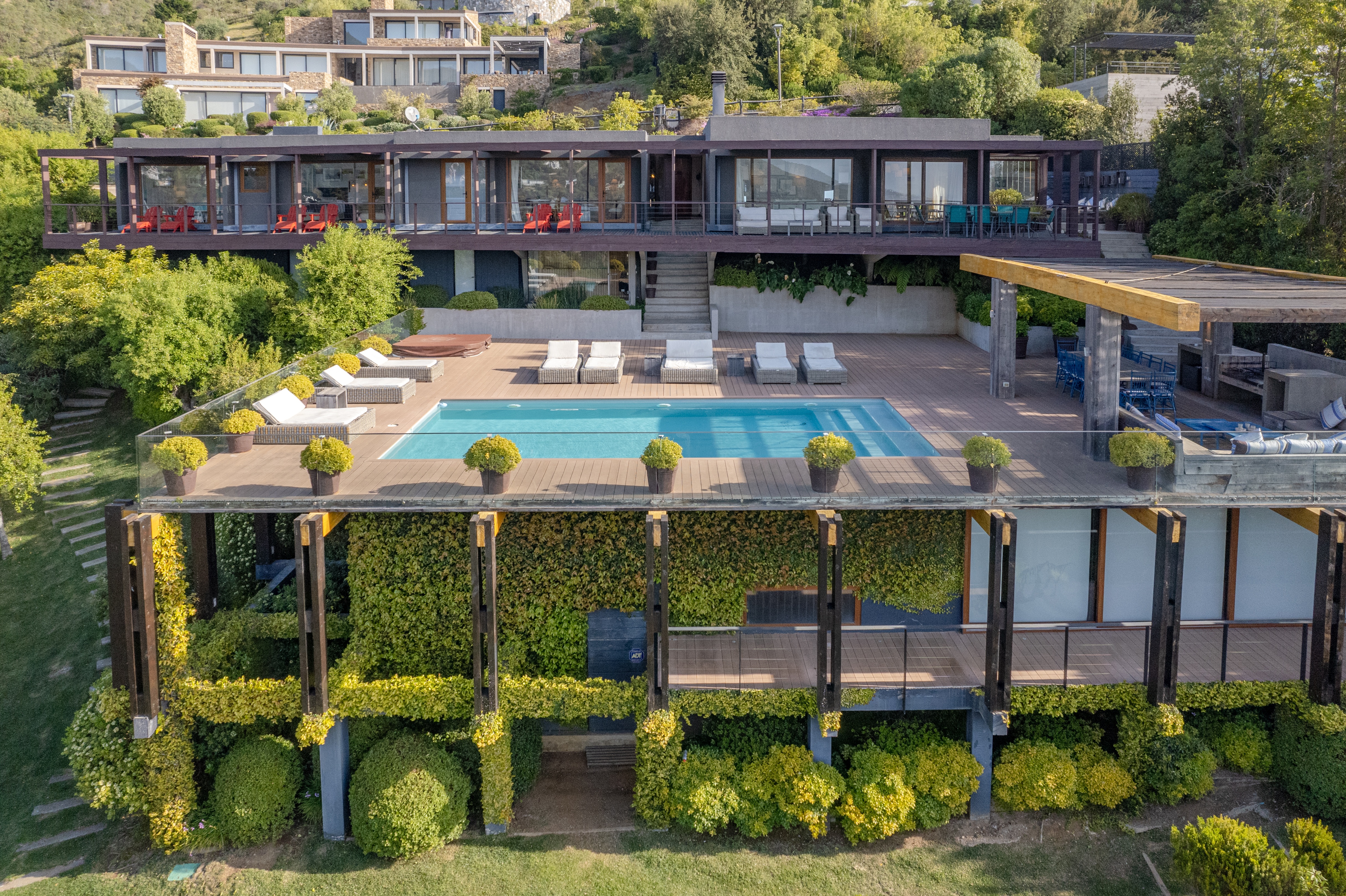 Spectacular family home with a stunning view of Zapallar Bay.