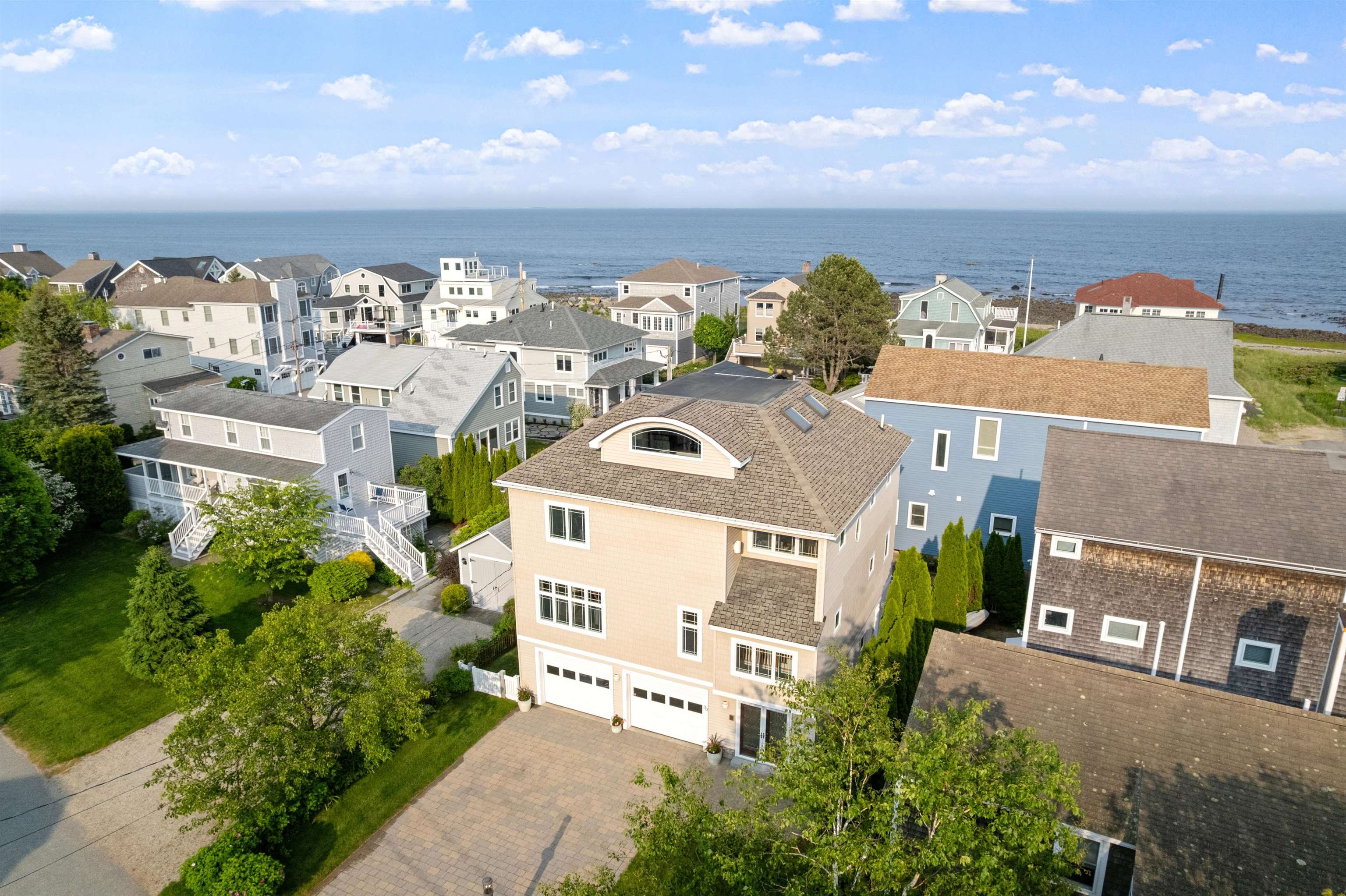 Hampton, New Hampshire, 03842, United States, 3 Bedrooms Bedrooms, ,1 BathroomBathrooms,Residential,For Sale,1846581