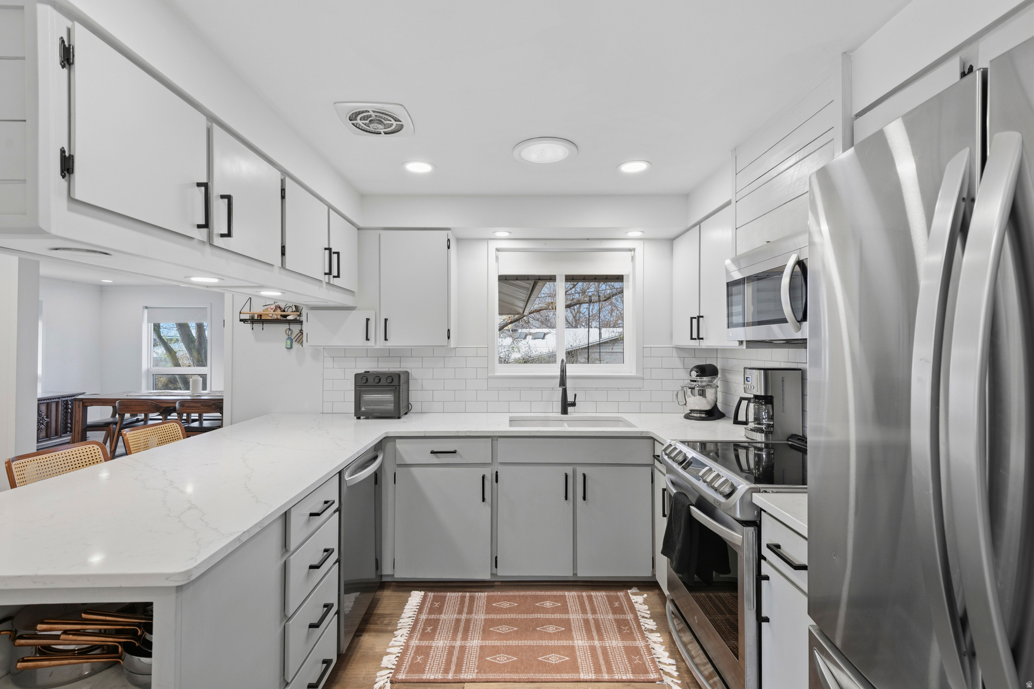 Kaysville, Utah, 84037, United States, 5 Bedrooms Bedrooms, ,1 BathroomBathrooms,Residential,For Sale,2003168