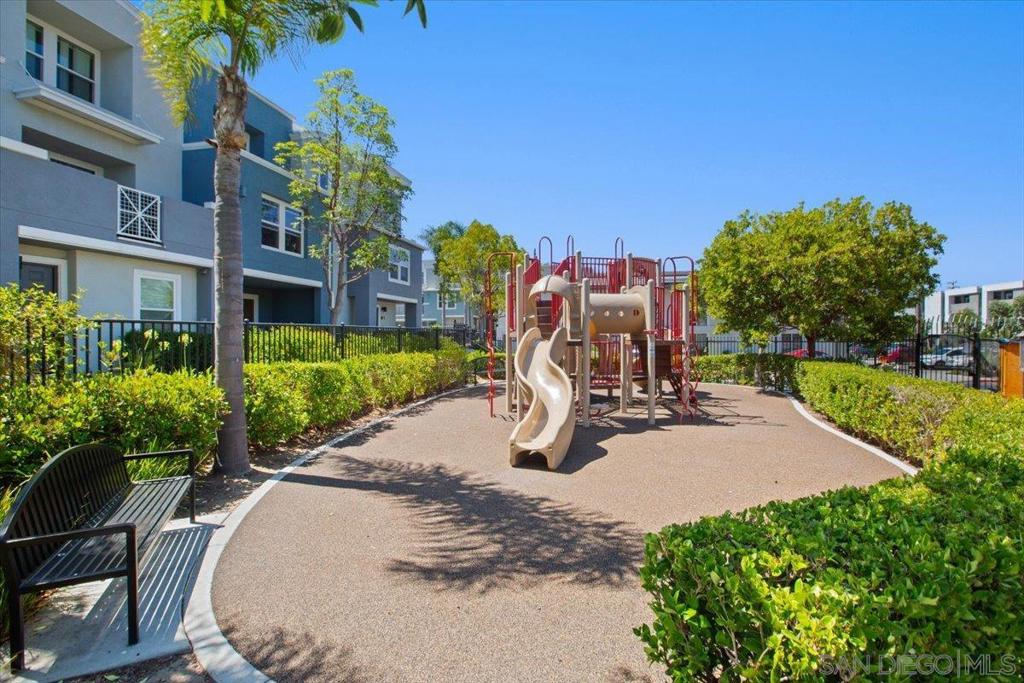 San Diego, California, 92110, United States, 3 Bedrooms Bedrooms, ,2 BathroomsBathrooms,Residential,For Sale,1914141