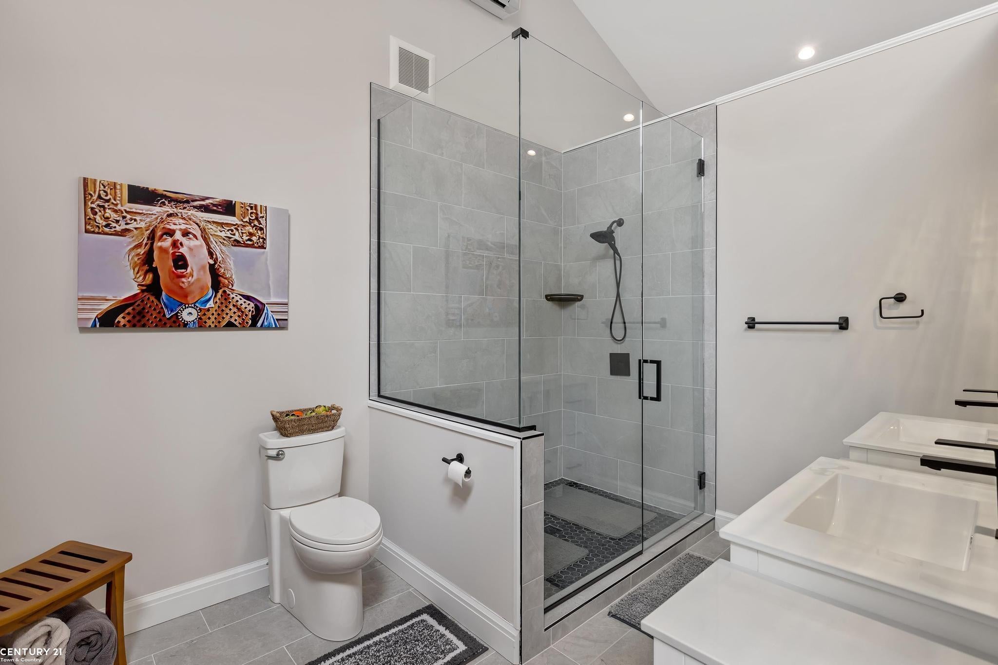 Harrison Twp, Michigan, 48045, United States, 2 Bedrooms Bedrooms, ,3 BathroomsBathrooms,Residential,For Sale,1850851
