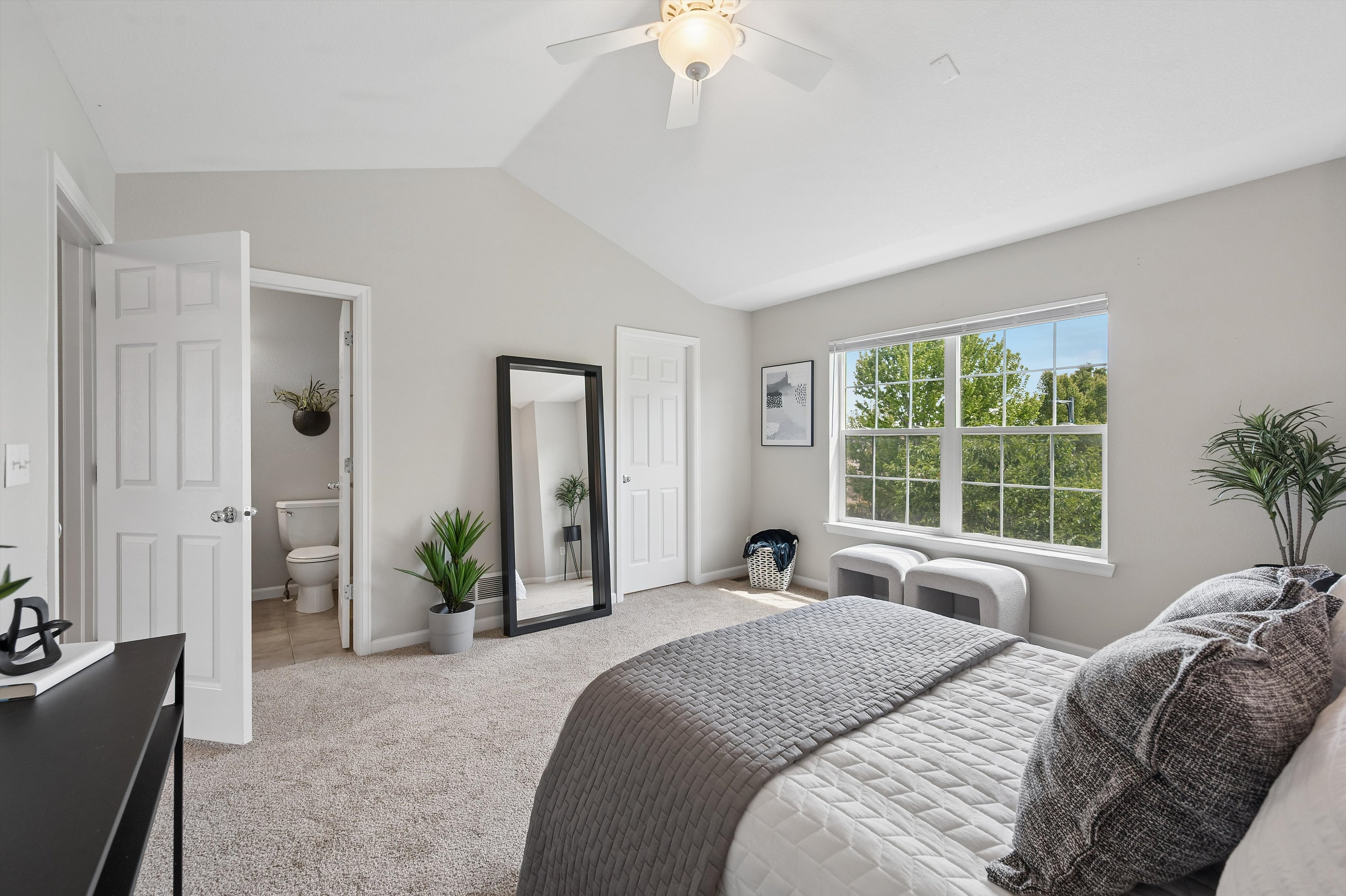  Charming Townhome In Sought After Central Park Location - 物件實景