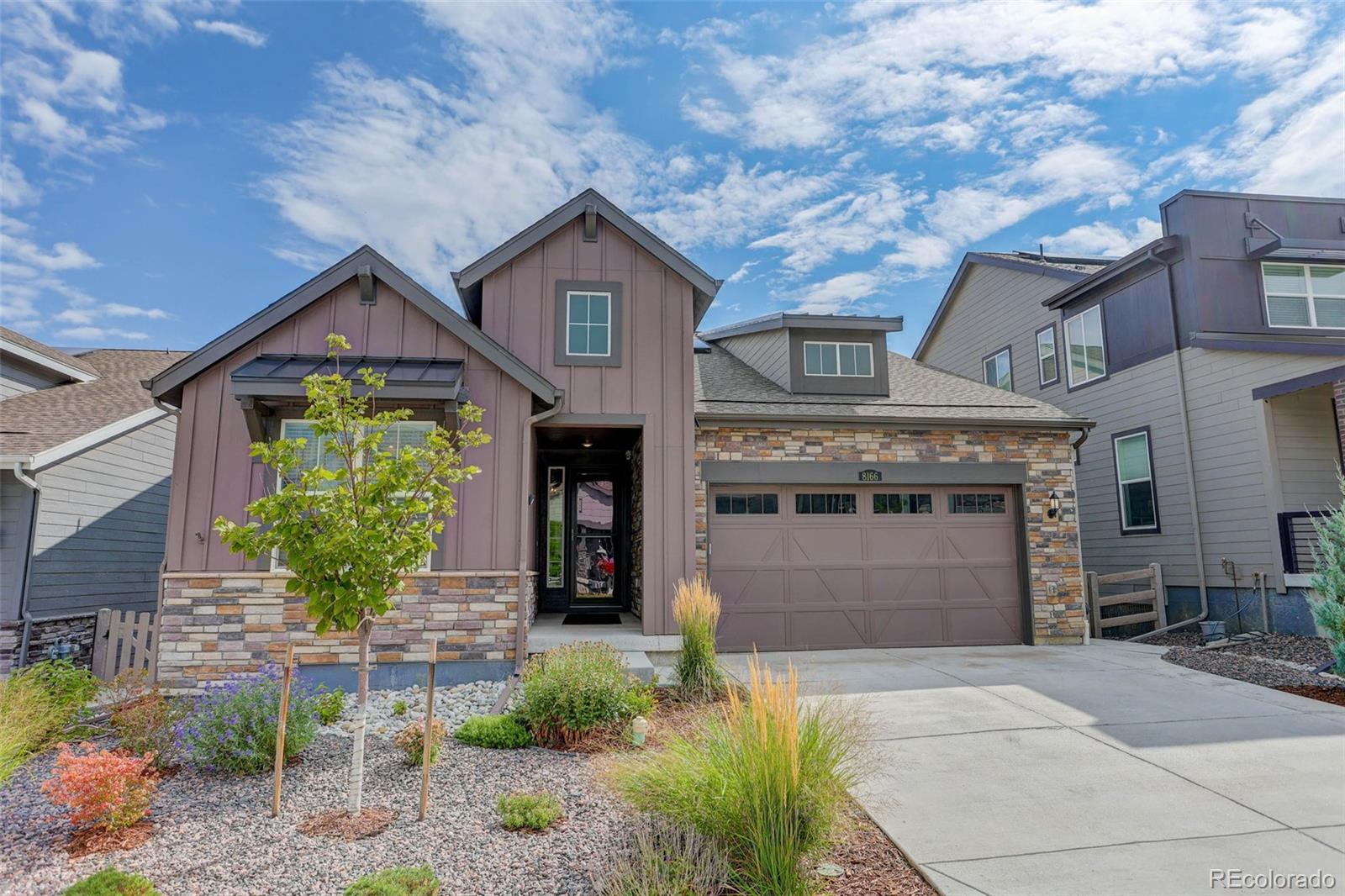 Littleton, Colorado, 80125, United States, 4 Bedrooms Bedrooms, ,3 BathroomsBathrooms,Residential,For Sale,1940940