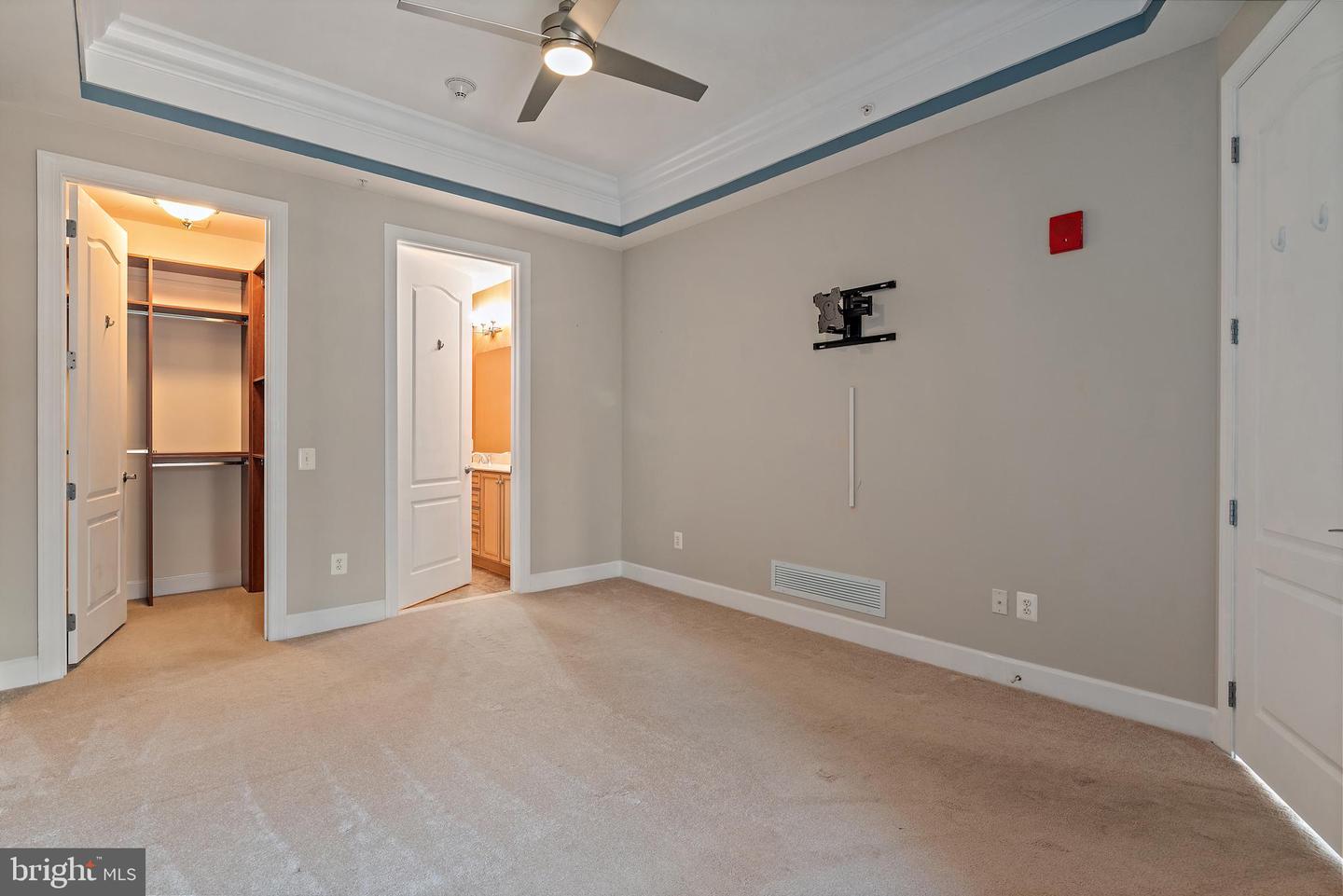 Annapolis, Maryland, 21401, United States, 2 Bedrooms Bedrooms, ,2 BathroomsBathrooms,Residential,For Sale,1848814