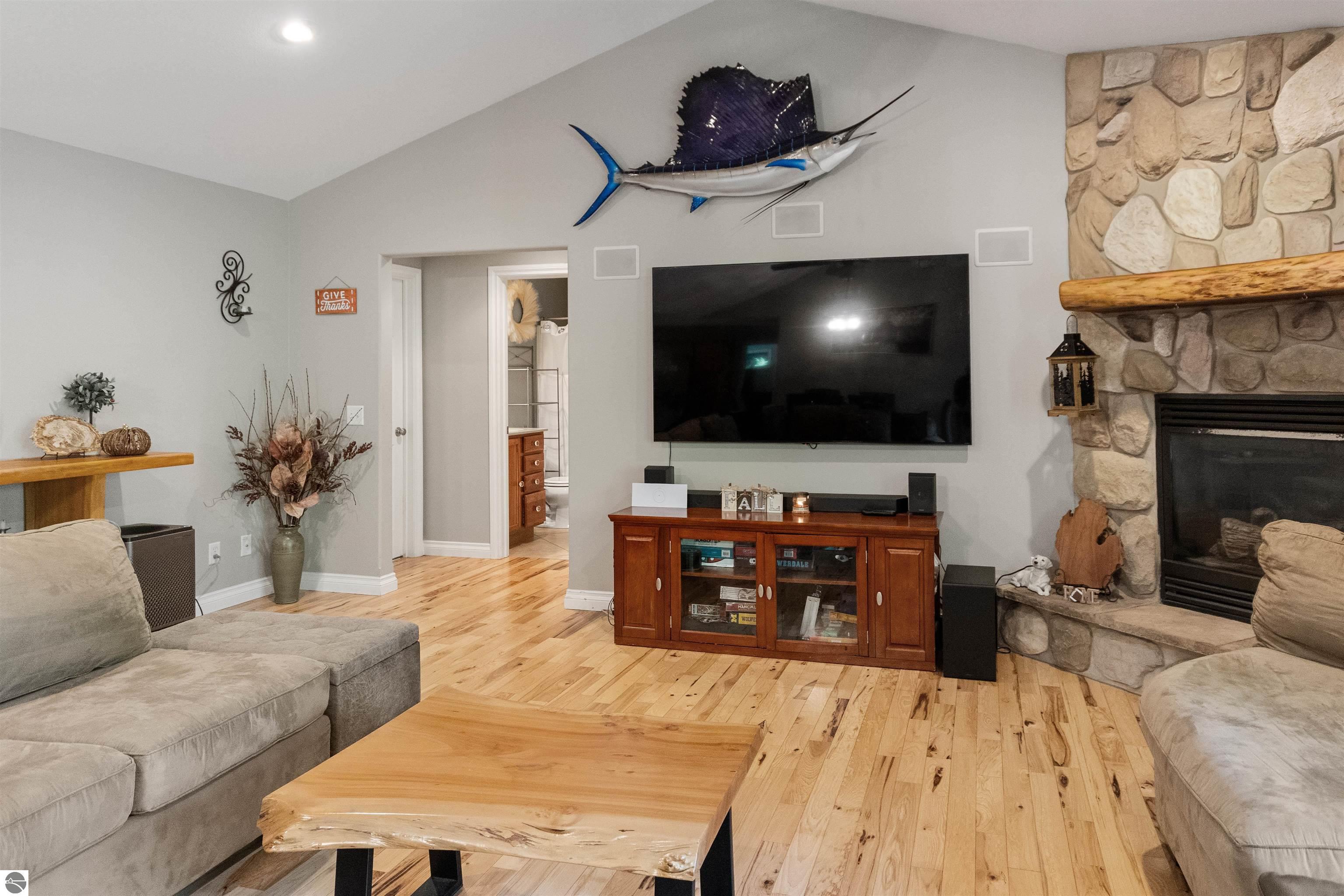 Traverse City, Michigan, 49685, United States, 5 Bedrooms Bedrooms, ,2 BathroomsBathrooms,Residential,For Sale,1960952