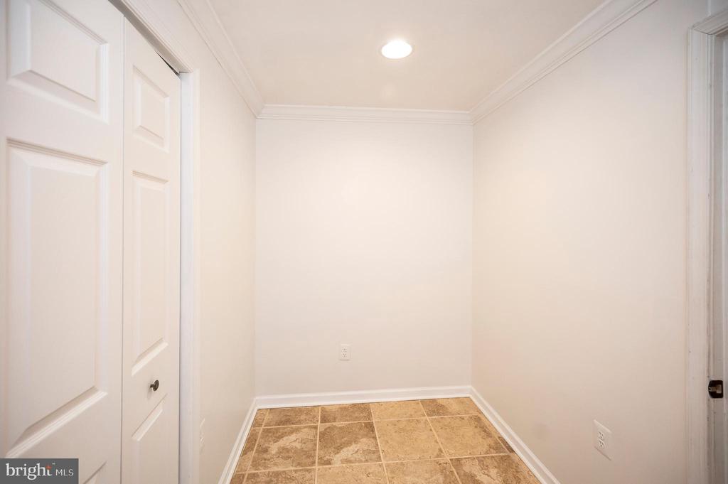 Bealeton, Virginia, 22712, United States, 6 Bedrooms Bedrooms, ,4 BathroomsBathrooms,Residential,For Sale,1916093