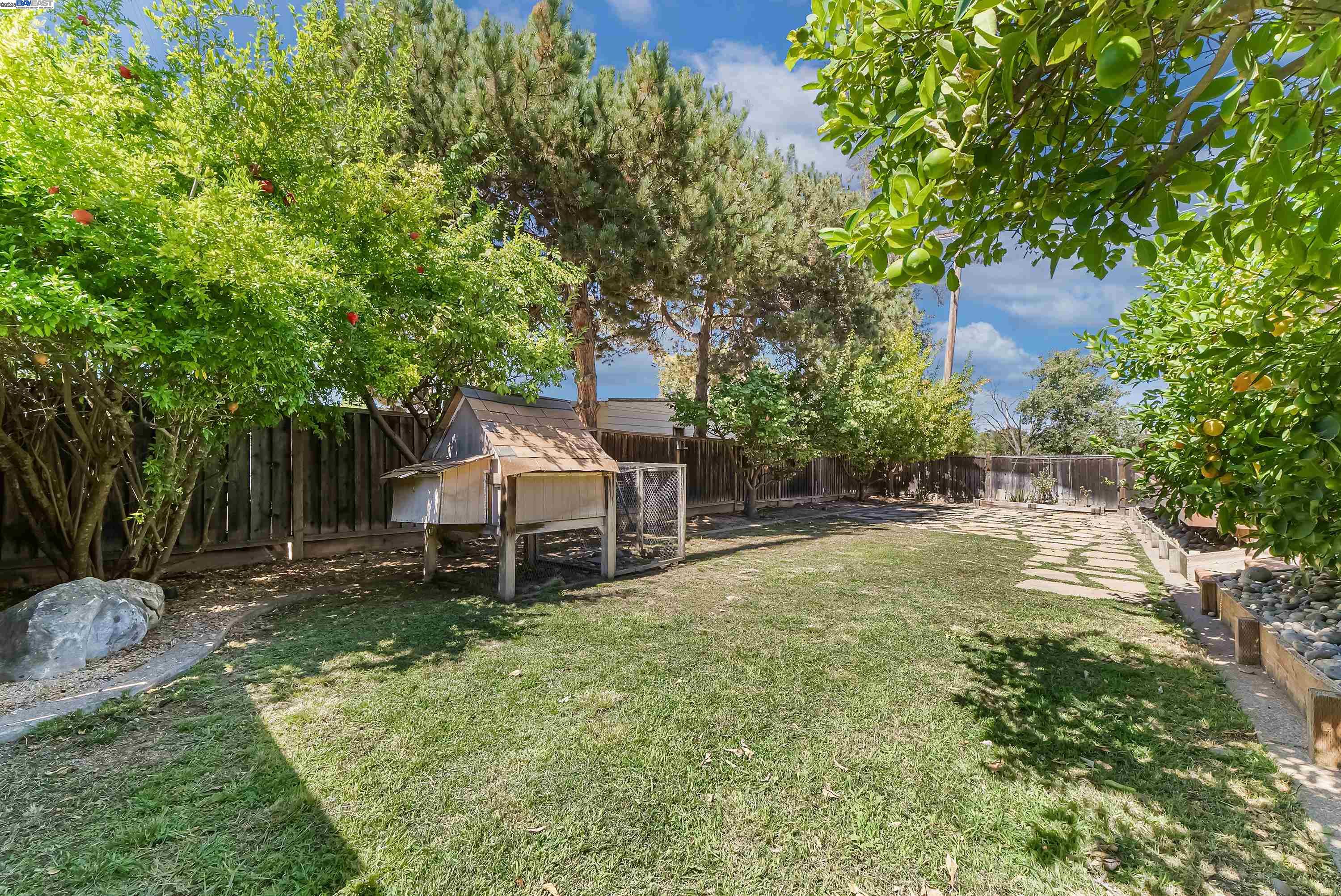 Pleasanton, California, 94566, United States, 4 Bedrooms Bedrooms, ,3 BathroomsBathrooms,Residential,For Sale,1940349