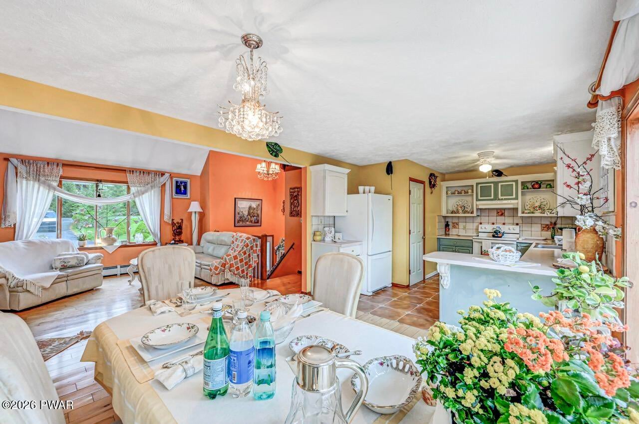 Hawley, Pennsylvania, 18428, United States, 3 Bedrooms Bedrooms, ,3 BathroomsBathrooms,Residential,For Sale,2045204