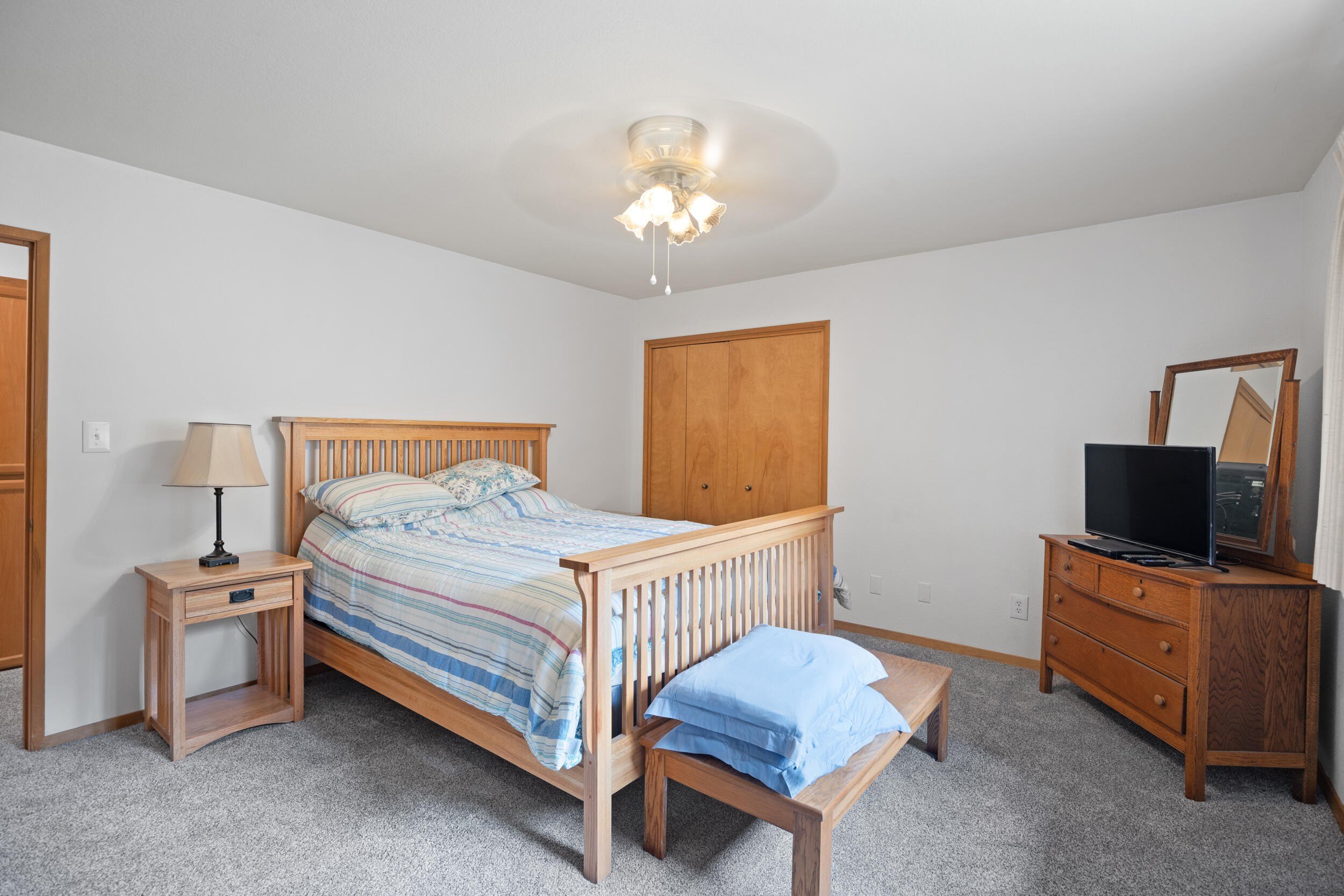 Grants Pass, Oregon, 97527, United States, 3 Bedrooms Bedrooms, ,3 BathroomsBathrooms,Residential,For Sale,1822817