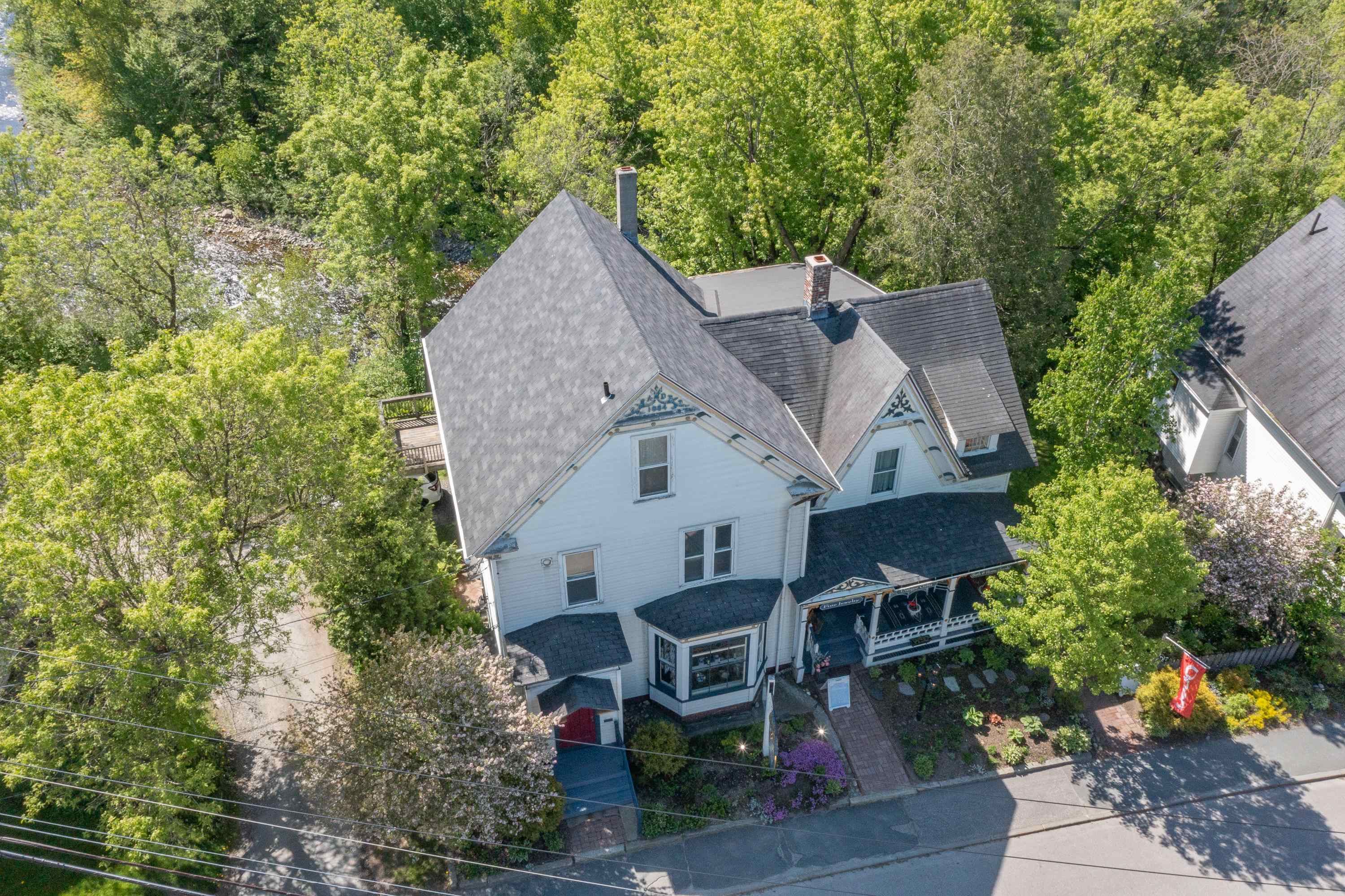 Littleton, New Hampshire, 03561, United States, 5 Bedrooms Bedrooms, ,1 BathroomBathrooms,Residential,For Sale,1856478
