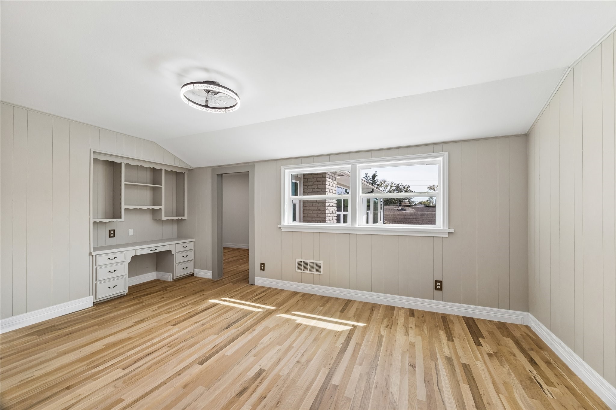  2302 Brooktree Drive - 物件實景