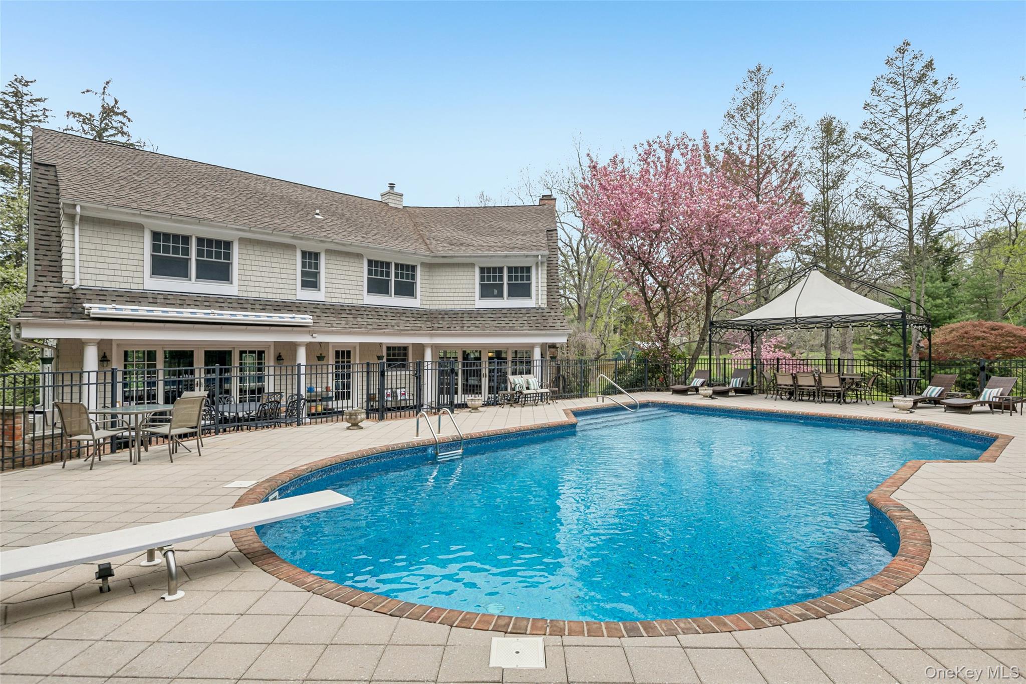  76 Harbor Road, Head Of The Harbor, NY, 11780 - 物件實景