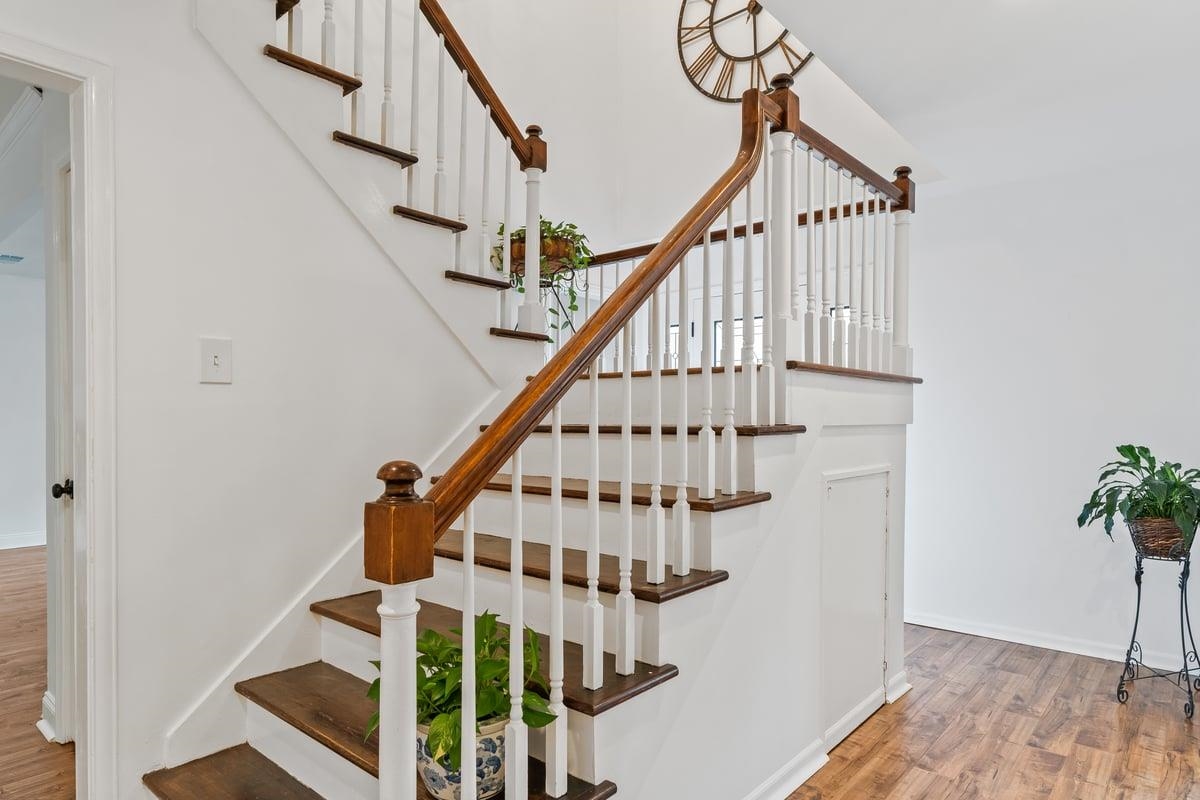 Collierville, Tennessee, 38017, United States, 3 Bedrooms Bedrooms, ,3 BathroomsBathrooms,Residential,For Sale,1989206