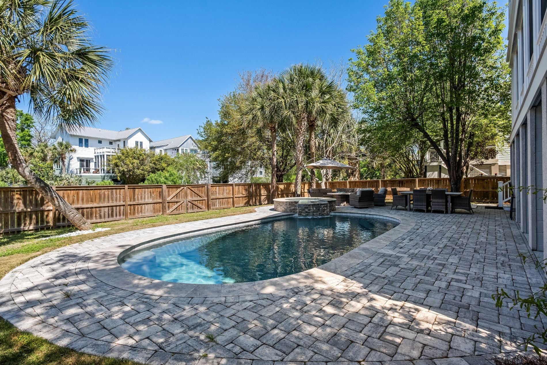  764 Post Oak Drive - 物件實景