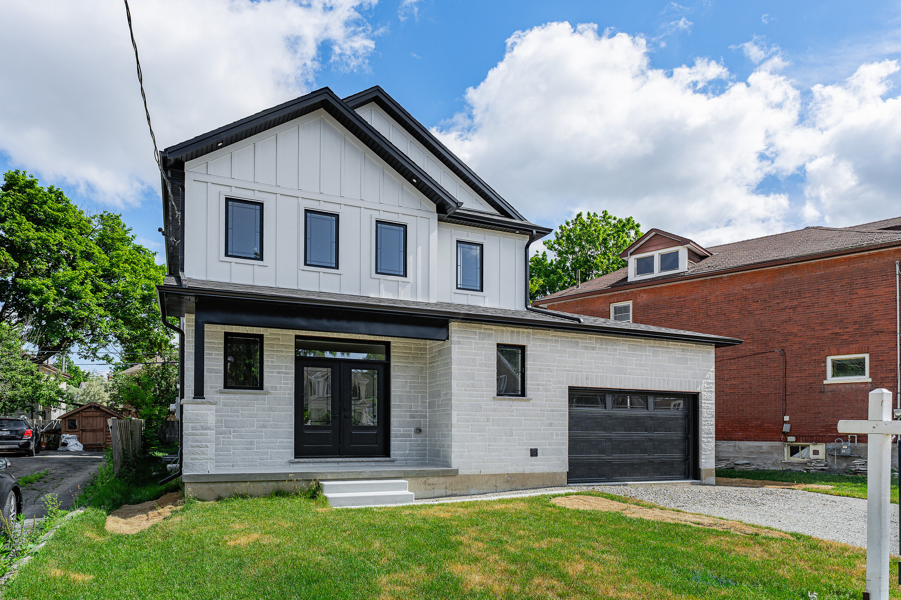  Newly Built Family Home - 物件實景