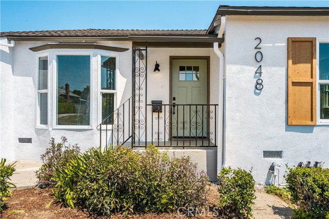 Los Angeles, California, 90032, United States, 2 Bedrooms Bedrooms, ,1 BathroomBathrooms,Residential,For Sale,2049026