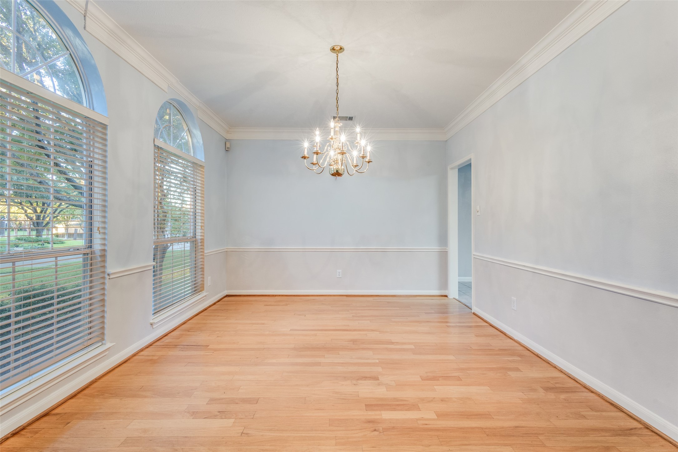 Richardson, Texas, 75082, United States, 4 Bedrooms Bedrooms, ,3 BathroomsBathrooms,Residential,For Sale,1989698