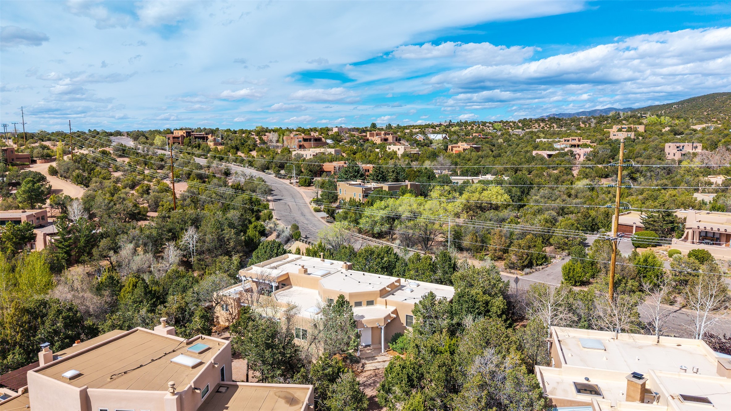  773 Aspen Compound - 物件實景