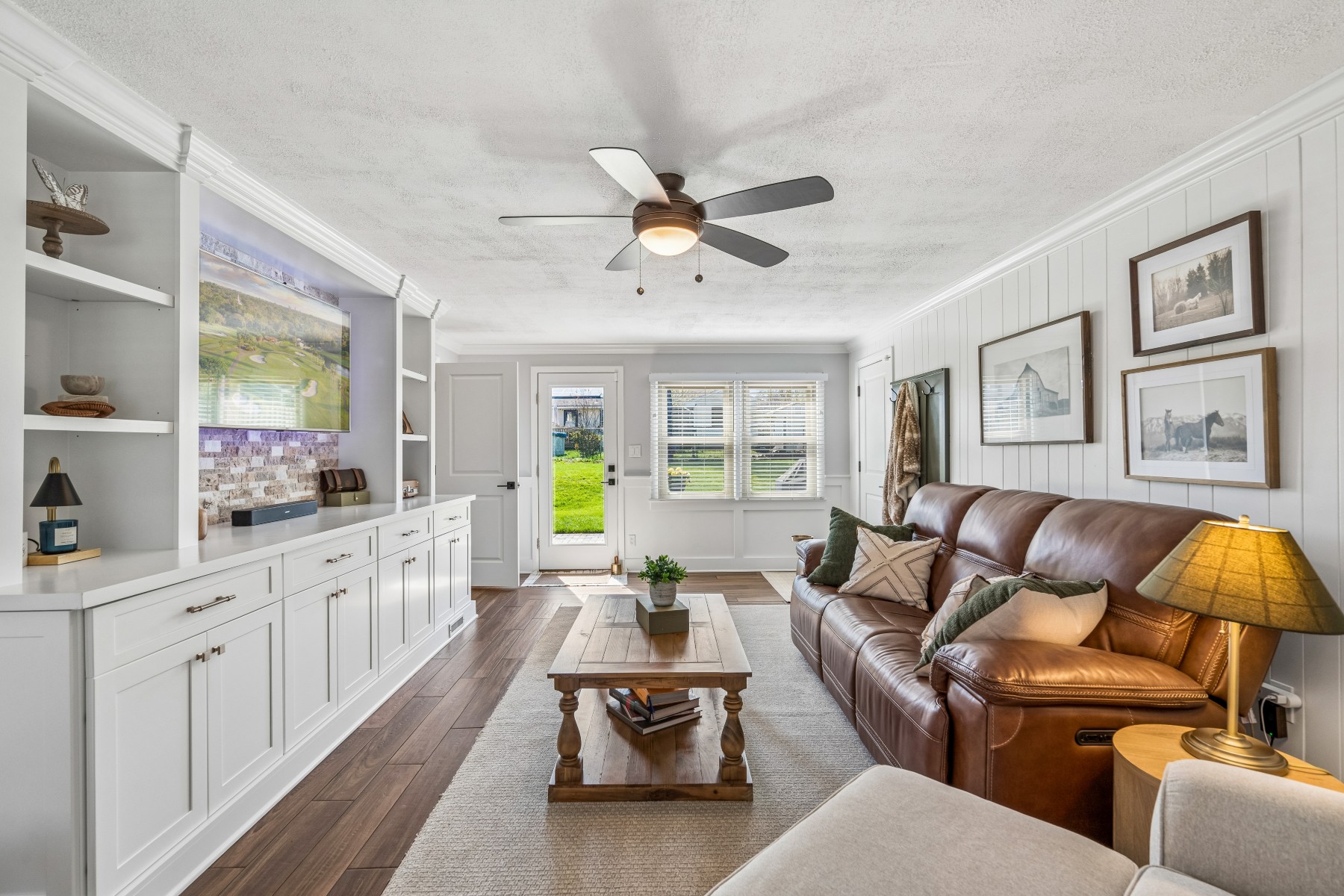  Immaculate and Updated Split Level Residence - 物件實景