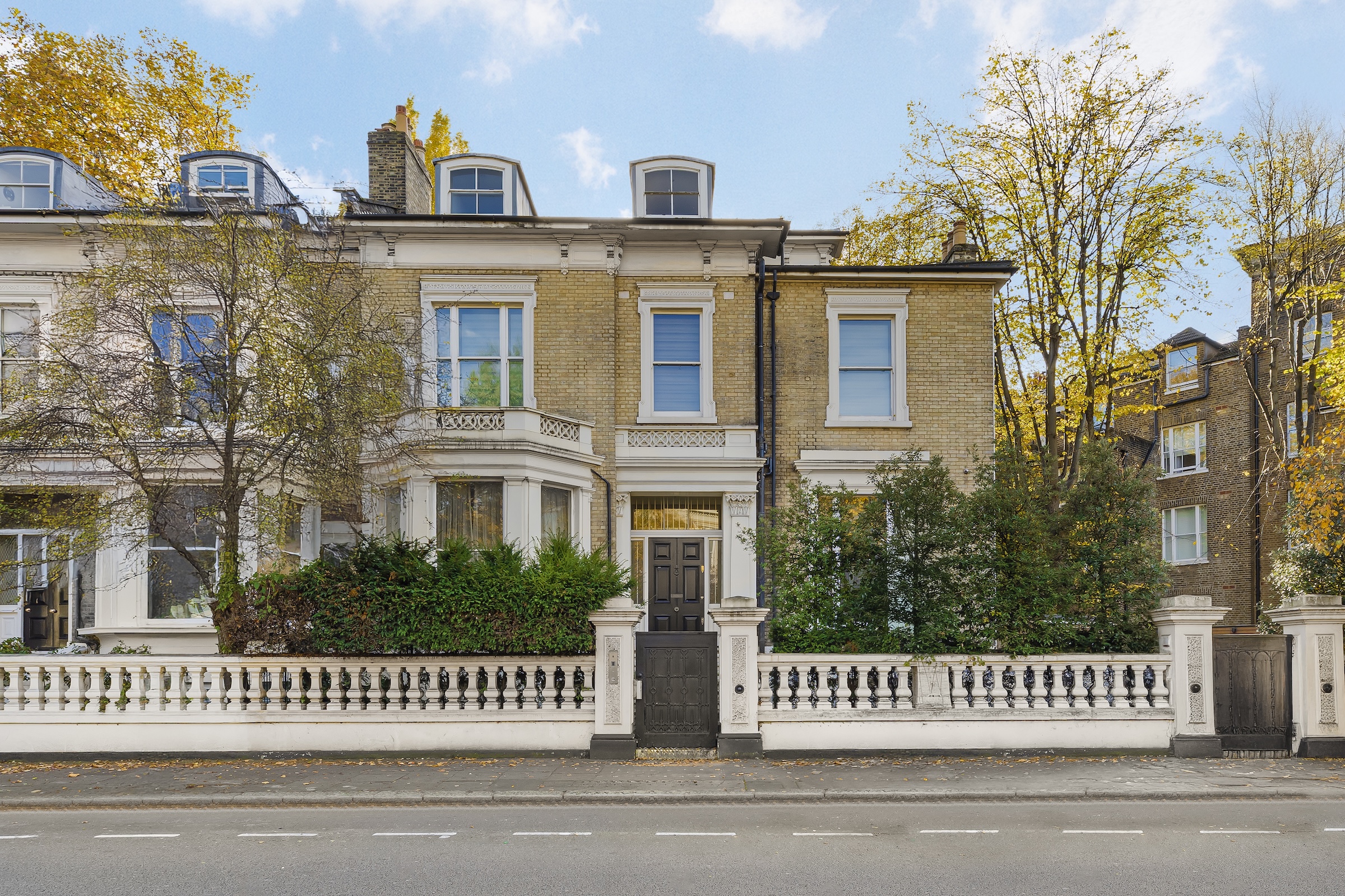 Wonderful family home close to Holland Park 