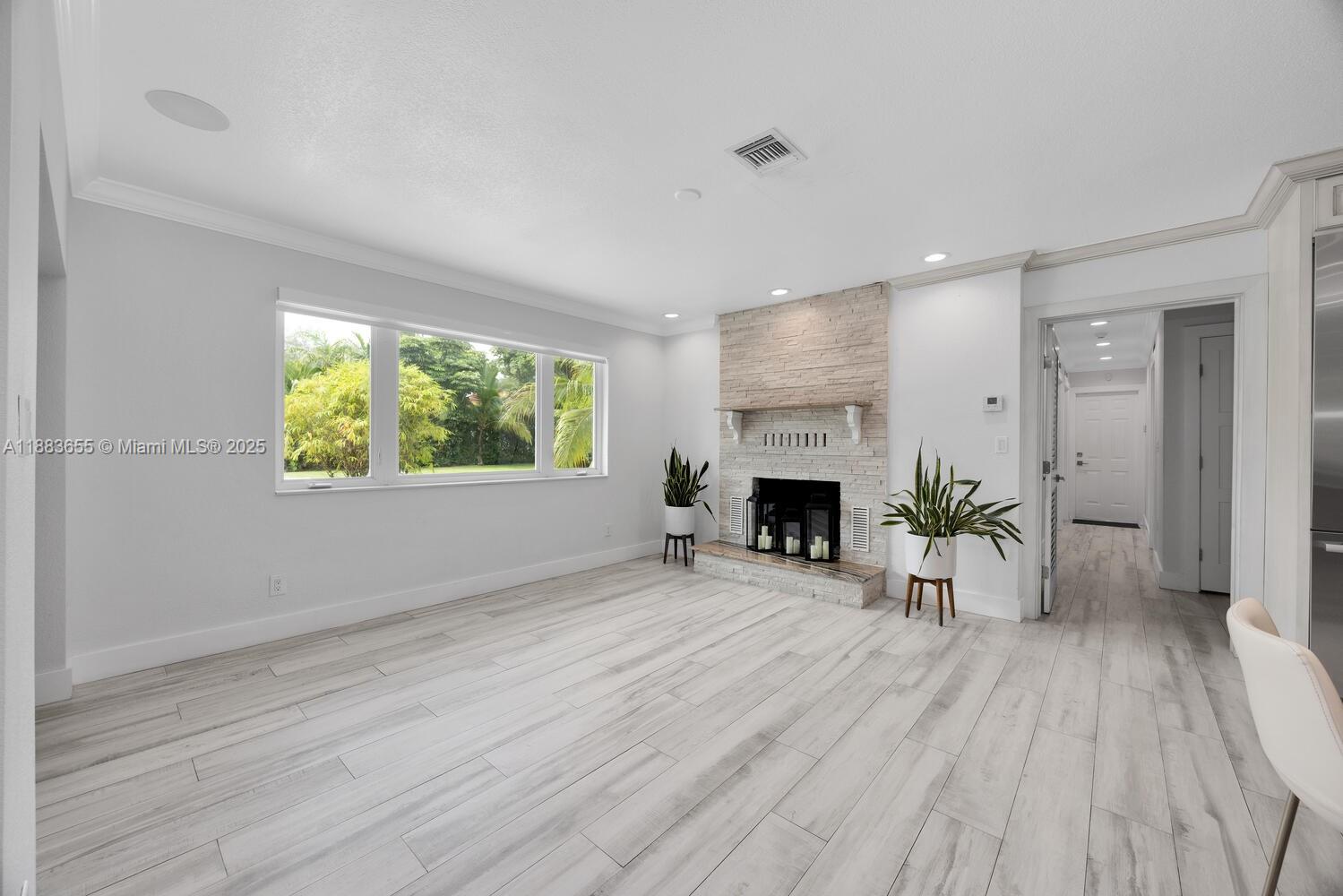 Miami, Florida, 33173, United States, 4 Bedrooms Bedrooms, ,2 BathroomsBathrooms,Residential,For Sale,1986231