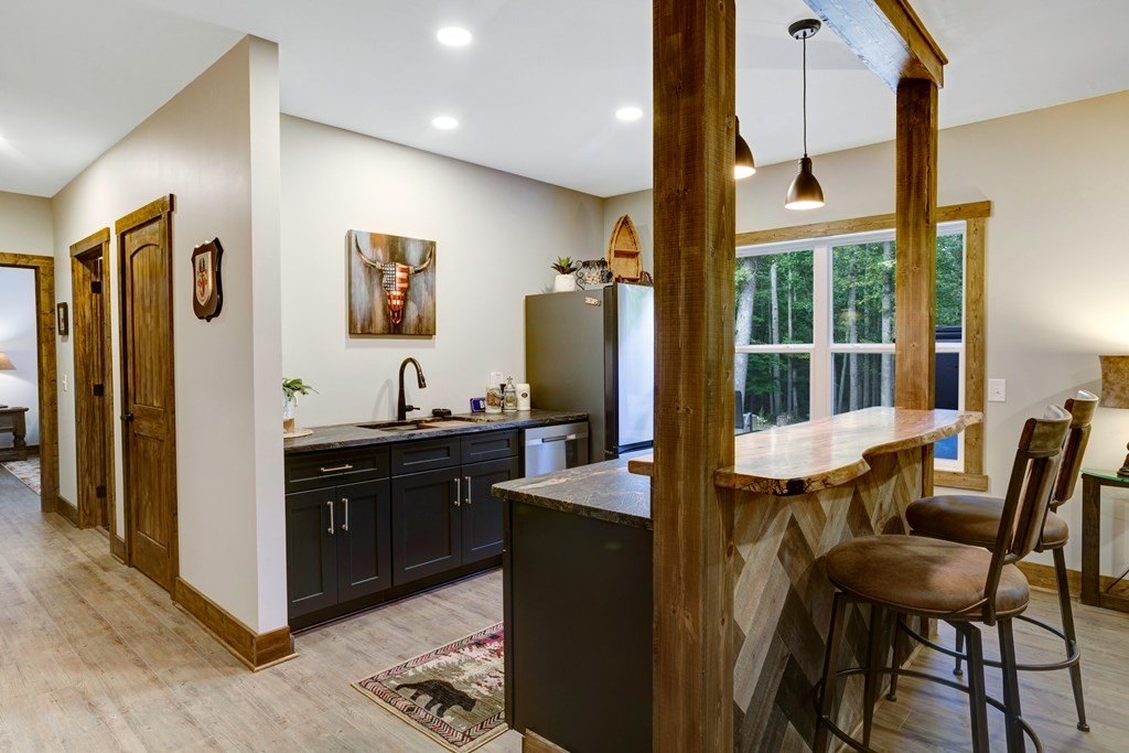 Hayesville, North Carolina, 28904, United States, 3 Bedrooms Bedrooms, ,3 BathroomsBathrooms,Residential,For Sale,1872419