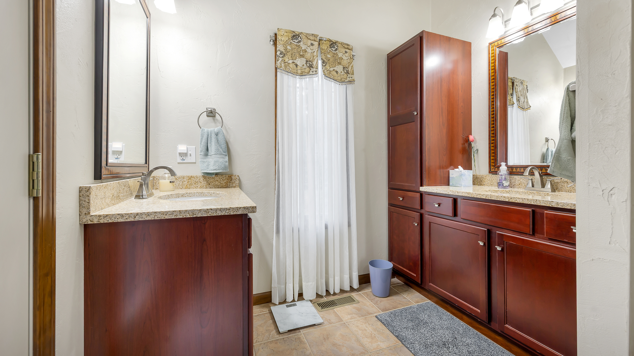 Waterloo, Illinois, 62298, United States, 3 Bedrooms Bedrooms, ,3 BathroomsBathrooms,Residential,For Sale,1986147