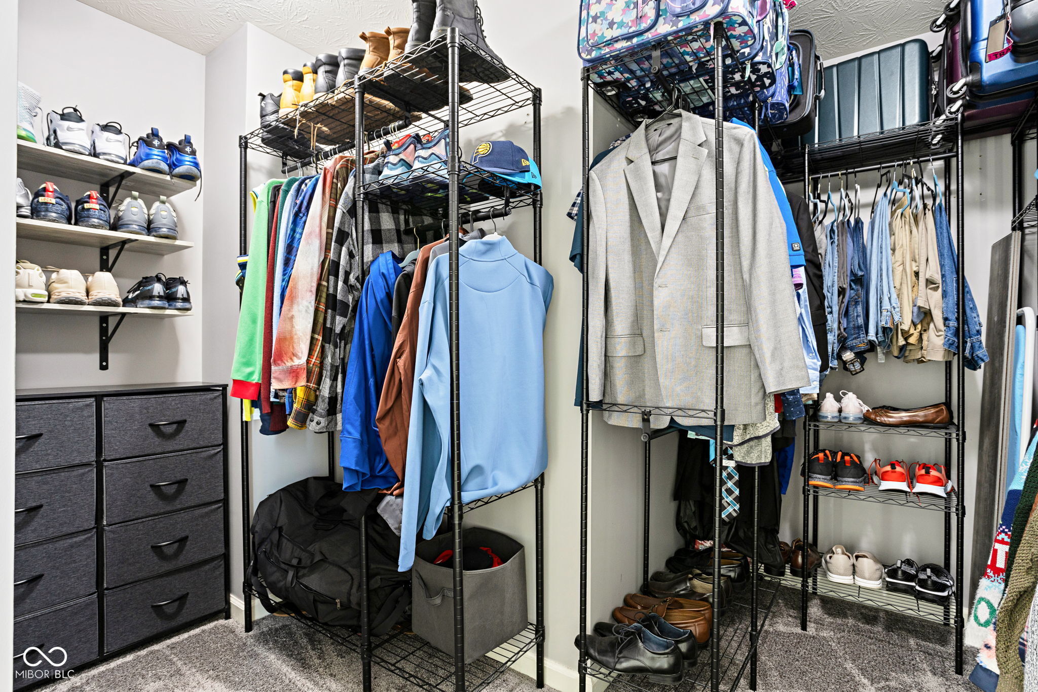 Noblesville, Indiana, 46062, United States, 6 Bedrooms Bedrooms, ,4 BathroomsBathrooms,Residential,For Sale,1987337