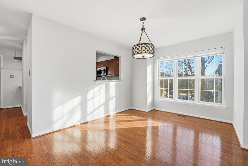 Sterling, Virginia, 20166, United States, 3 Bedrooms Bedrooms, ,3 BathroomsBathrooms,Residential,For Sale,2010365