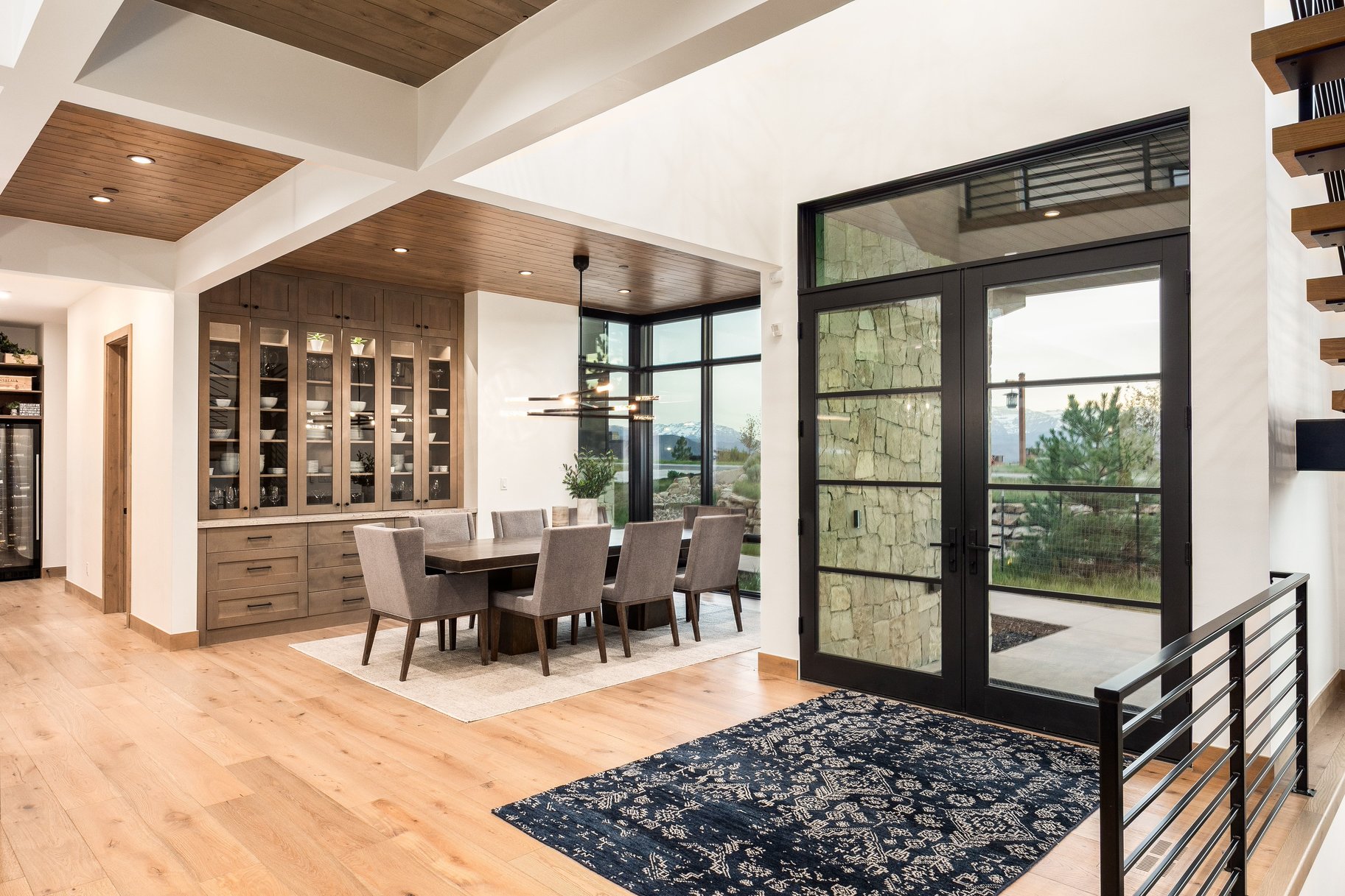  New Mountain Contemporary Home on Rare Double Lot with Timp Views - 物件實景