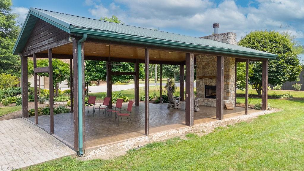 St Marys, West Virginia, 26170, United States, 3 Bedrooms Bedrooms, ,4 BathroomsBathrooms,Residential,For Sale,1928718