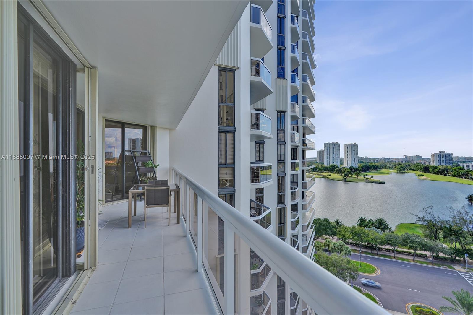 Aventura, Florida, 33180, United States, 2 Bedrooms Bedrooms, ,2 BathroomsBathrooms,Residential,For Sale,1954501
