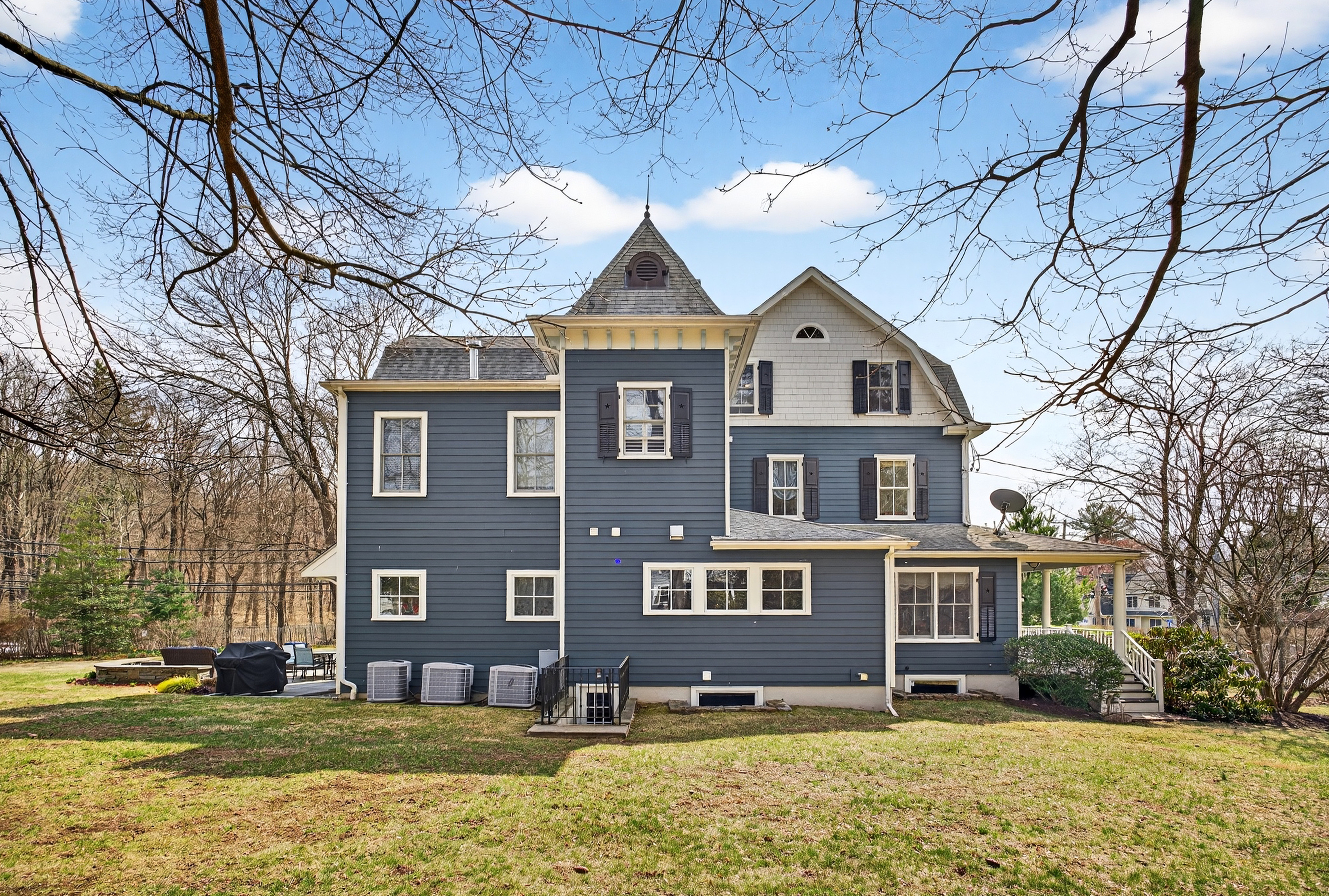  247 Broadway - 物件實景