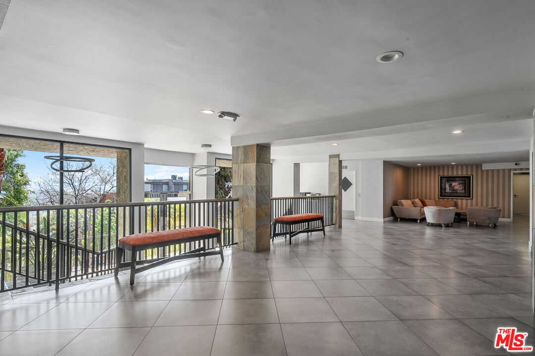 West Hollywood, California, 90069, United States, 2 Bedrooms Bedrooms, ,2 BathroomsBathrooms,Residential,For Sale,1786115