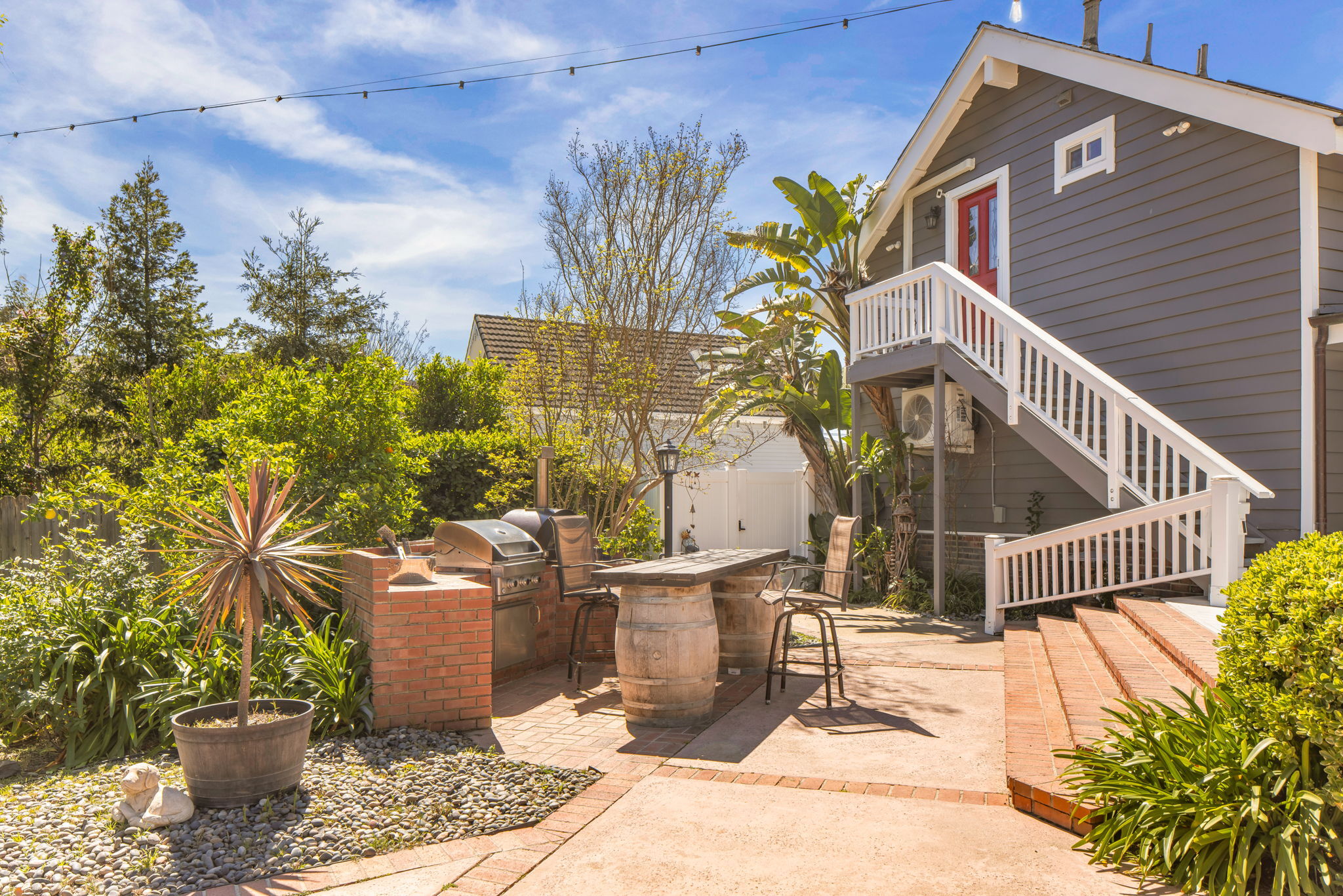  2390 Glenside Lane - 物件實景