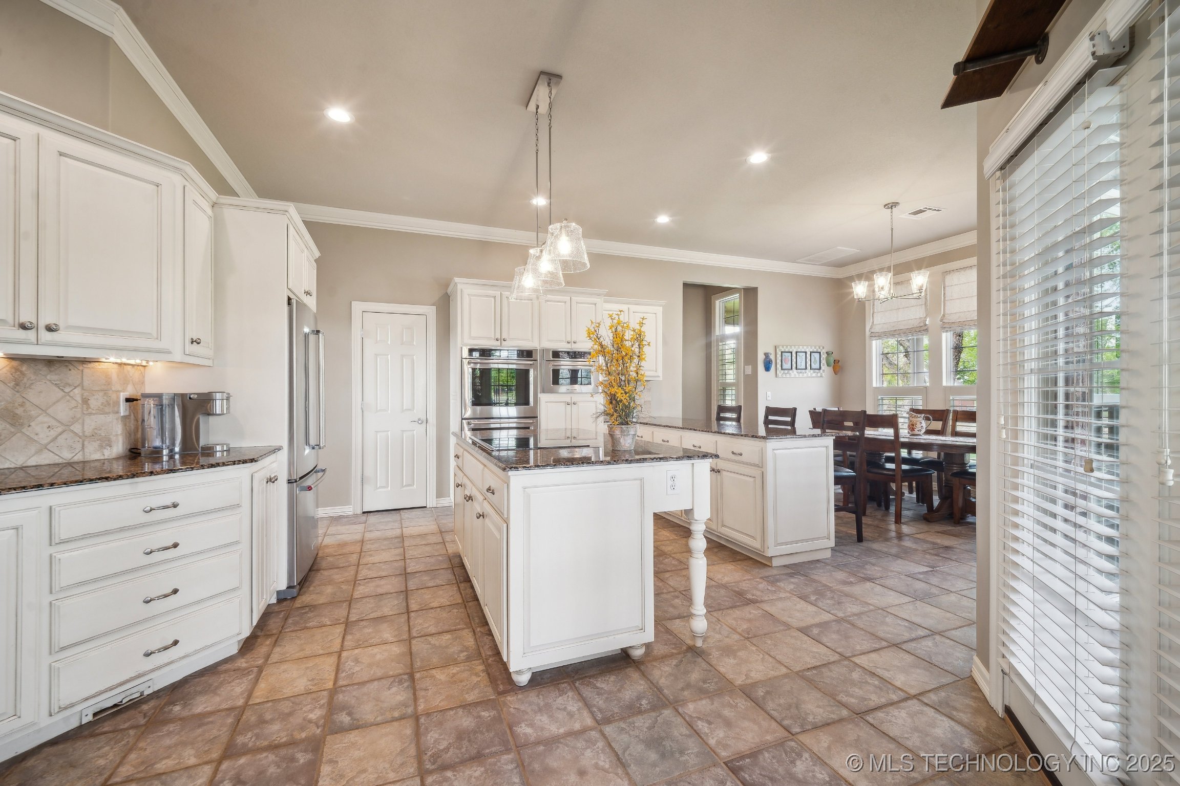 Claremore, Oklahoma, 74019, United States, 4 Bedrooms Bedrooms, ,4 BathroomsBathrooms,Residential,For Sale,1770559
