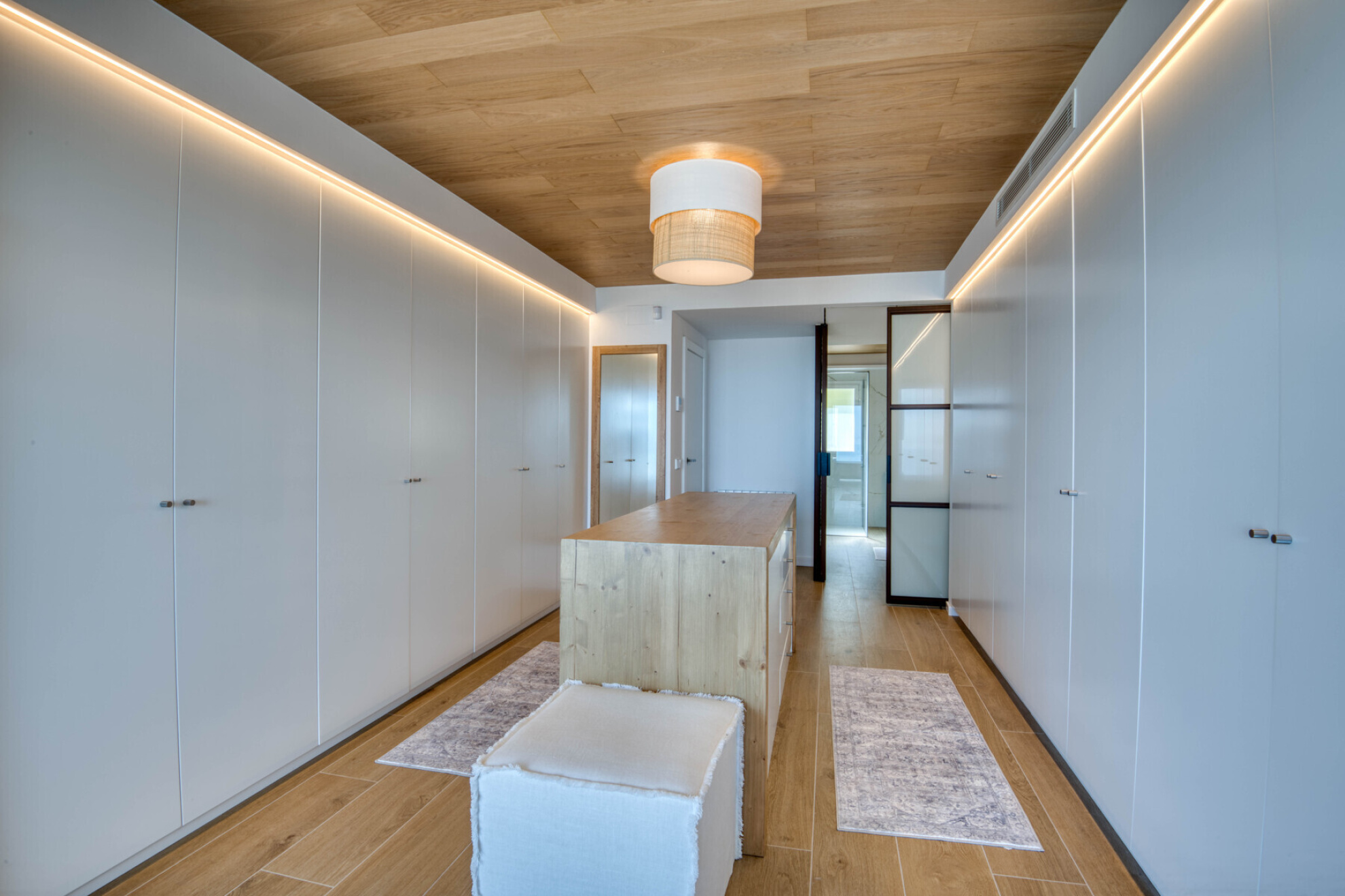  Exclusive designer villa with stunning sea views in Platja d