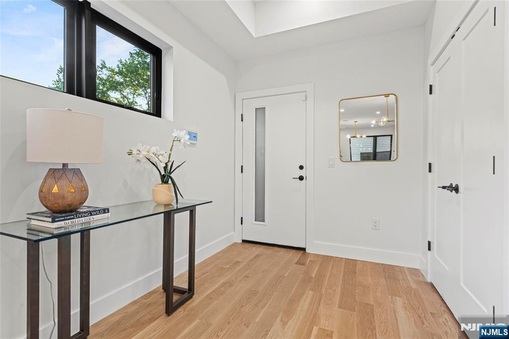 Jersey City, New Jersey, 07307, United States, 3 Bedrooms Bedrooms, ,3 BathroomsBathrooms,Residential,For Sale,2002133