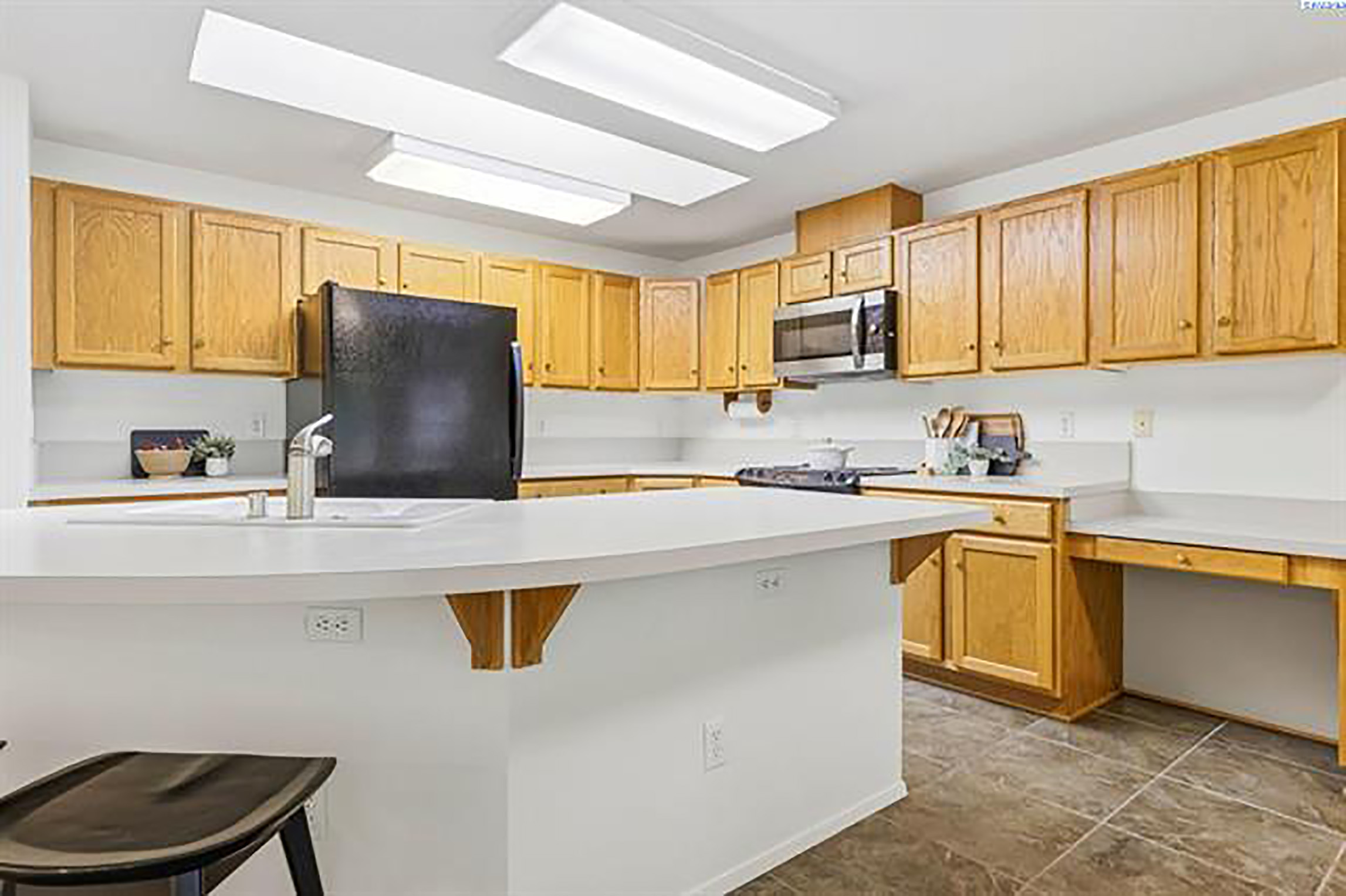  Updated home in the Village at Canyon Lakes - 物件實景