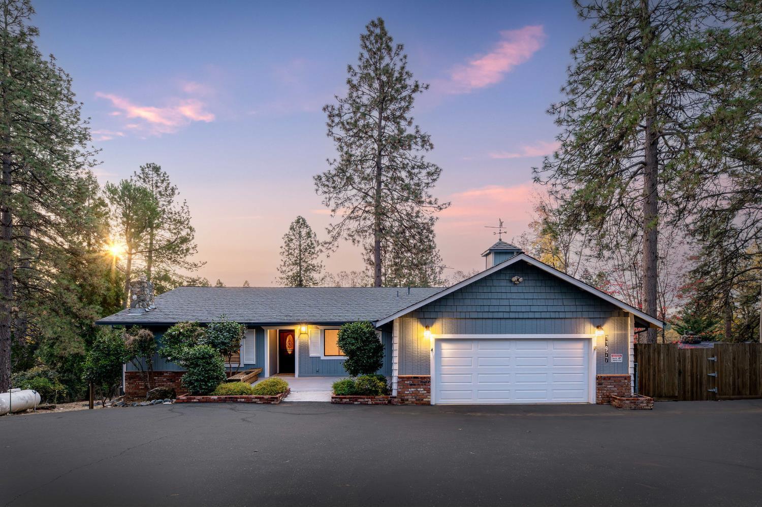 Grass Valley, California, 95949, United States, 4 Bedrooms Bedrooms, ,4 BathroomsBathrooms,Residential,For Sale,2015121