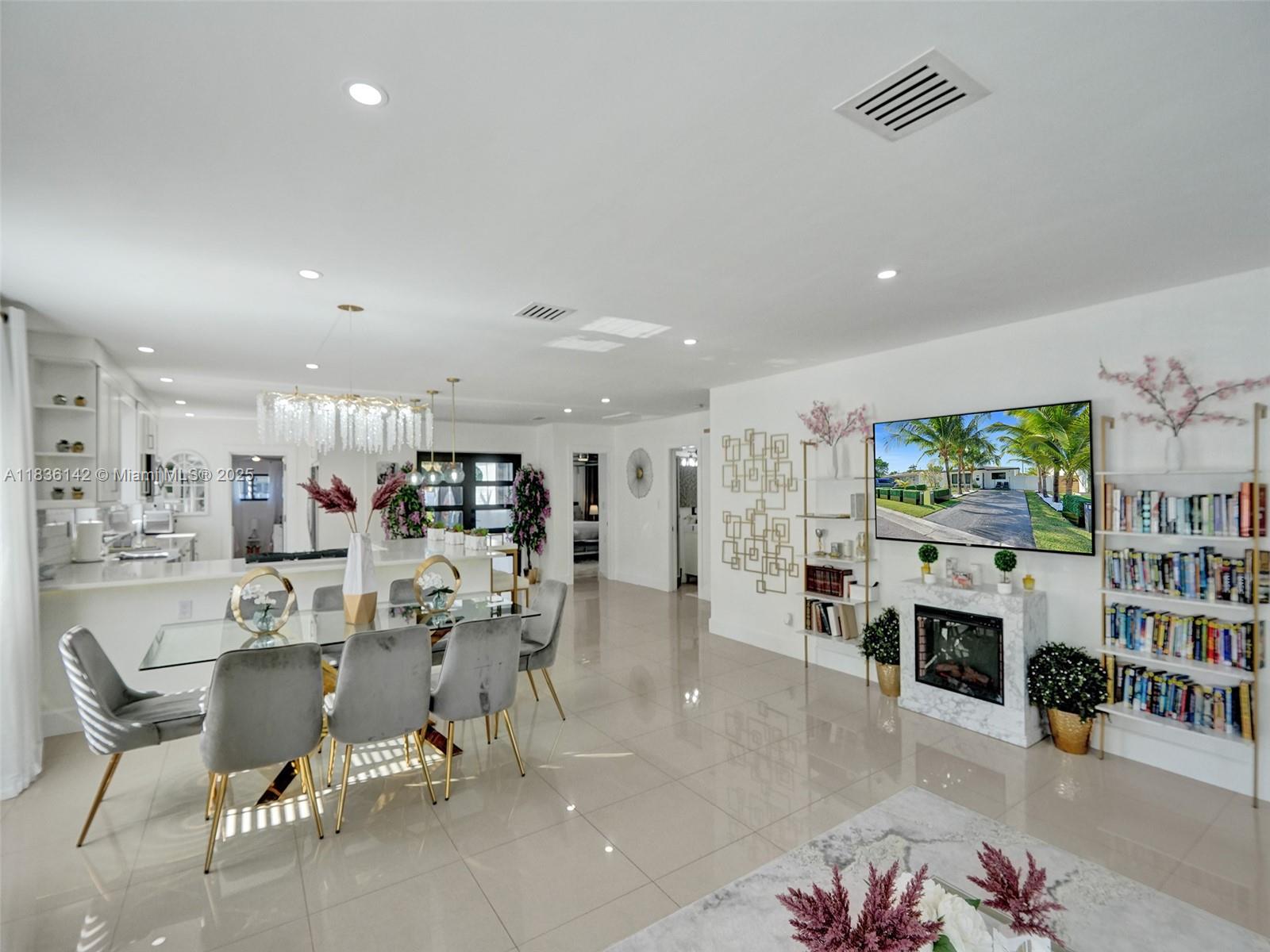 Hollywood, Florida, 33019, United States, 3 Bedrooms Bedrooms, ,2 BathroomsBathrooms,Residential,For Sale,1898660
