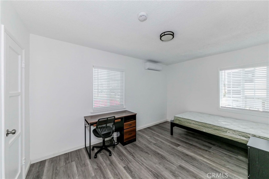 Los Angeles, California, 90007, United States, ,Residential,For Sale,1984452