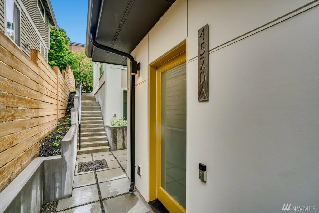 4520 41st Ave SW A, Seattle, Washington, 98116, United States, 2 Bedrooms Bedrooms, ,2 BathroomsBathrooms,Residential,For Sale,4520 41st Ave SW A,1610853