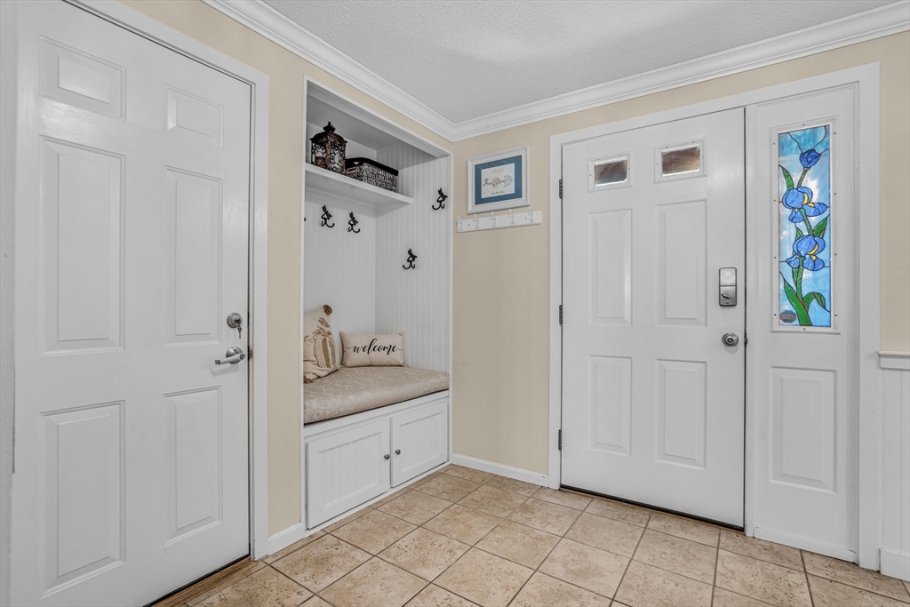 Franklin, Massachusetts, 02038, United States, 2 Bedrooms Bedrooms, ,Residential,For Sale,1984622