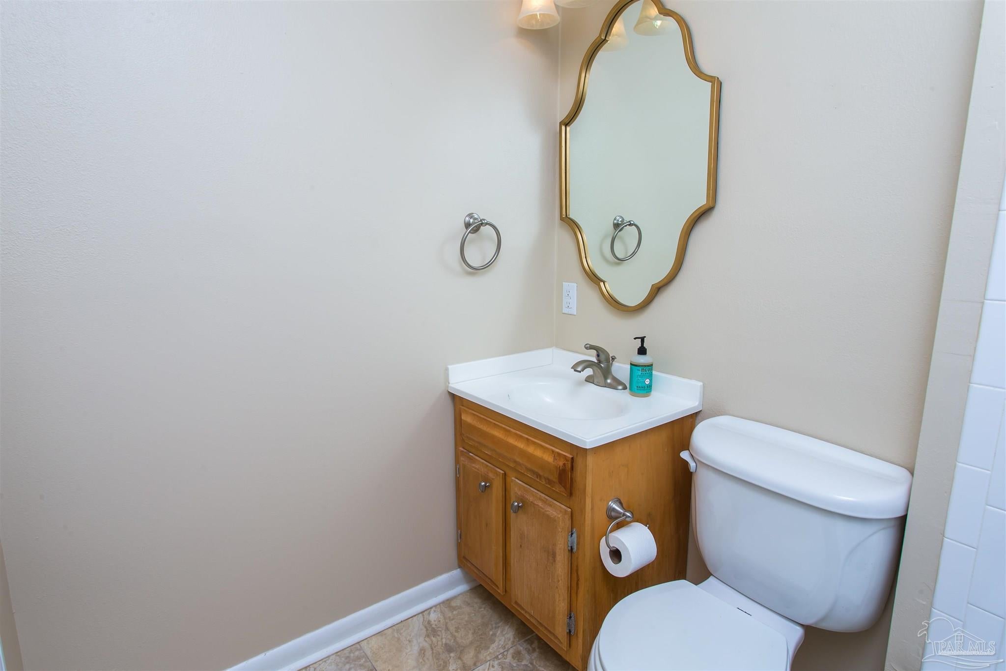 Gulf Breeze, Florida, 32561, United States, 3 Bedrooms Bedrooms, ,3 BathroomsBathrooms,Residential,For Sale,1842112